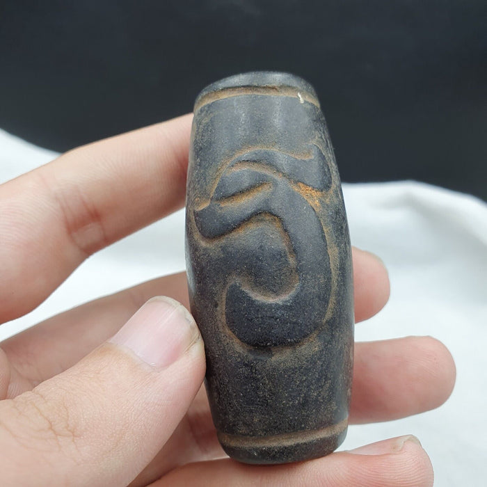 Antique Black Magnetic Stone Mysterious Animal Carving Jade Amulet Stone