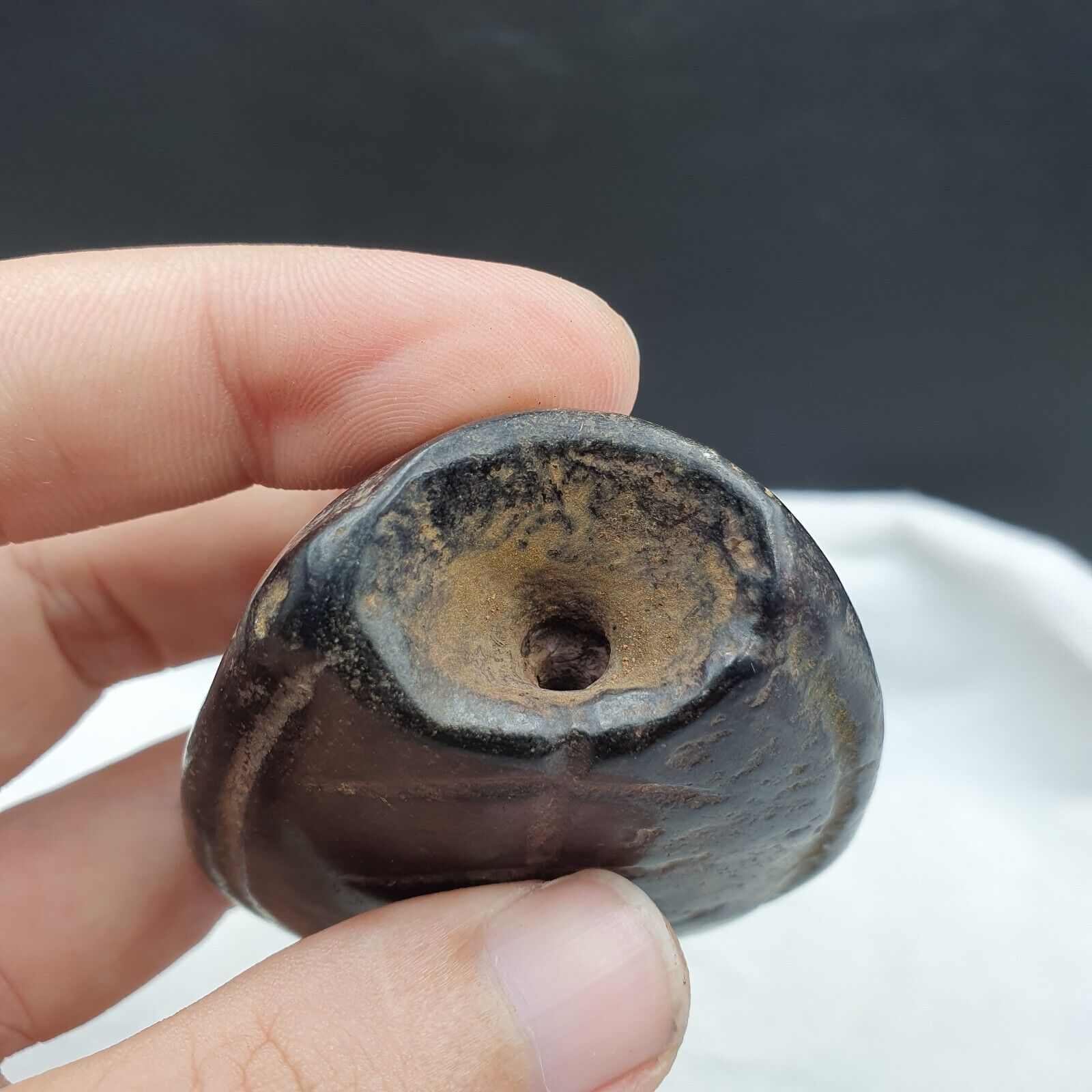 Antique Black Magnetic Stone mysterious animal carving Jade Amulet Stone MG-8