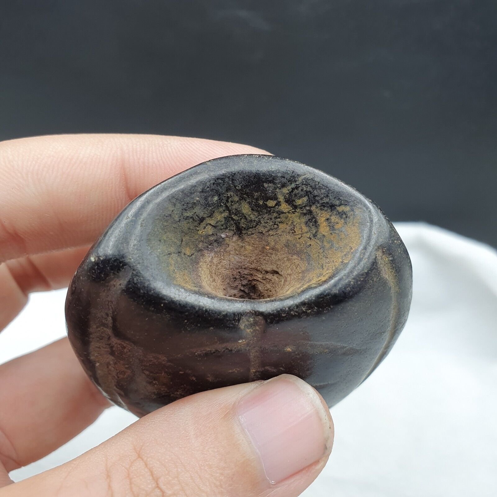 Antique Black Magnetic Stone mysterious animal carving Jade Amulet Stone MG-8