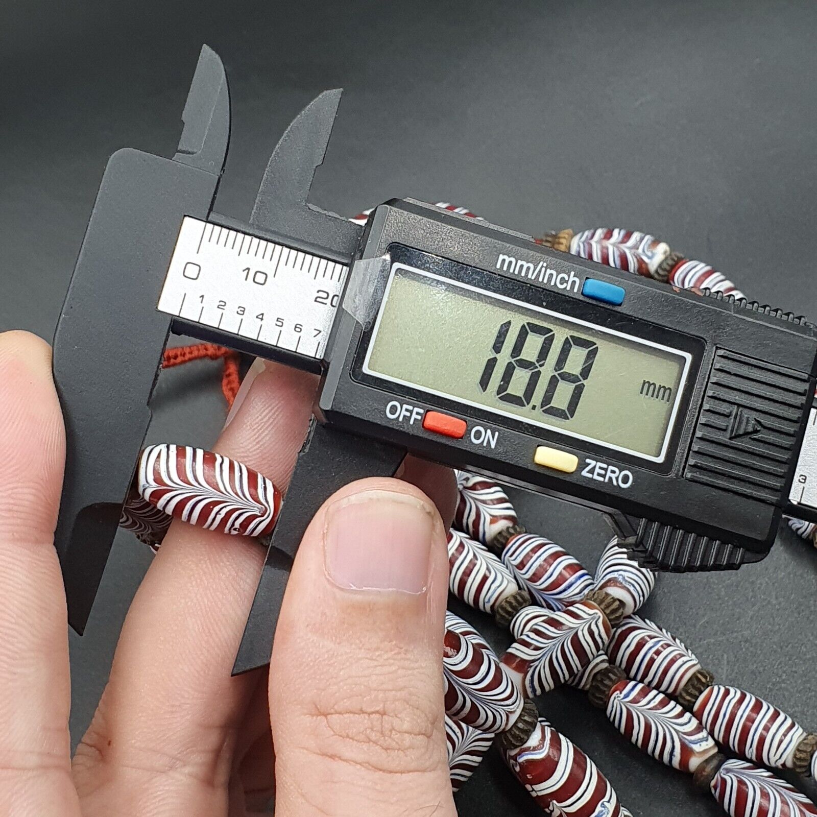 Vintage Venerano ART Fancy  Feather Beads 18x9.5MM  GLASS BEADS 24" Necklace F-2