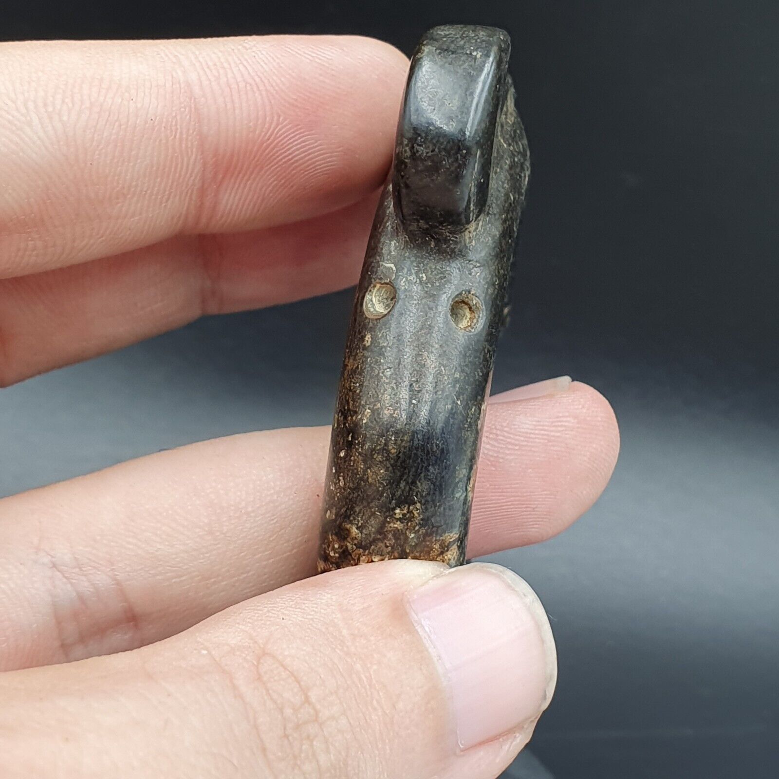 Antique Black Magnetic Stone Snake animal carving Jade Amulet Stone MG-12