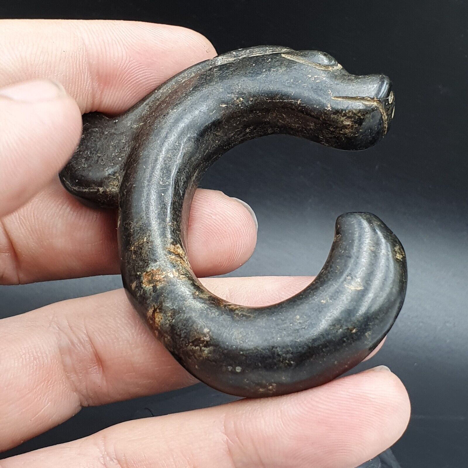 Antique Black Magnetic Stone Snake animal carving Jade Amulet Stone MG-12