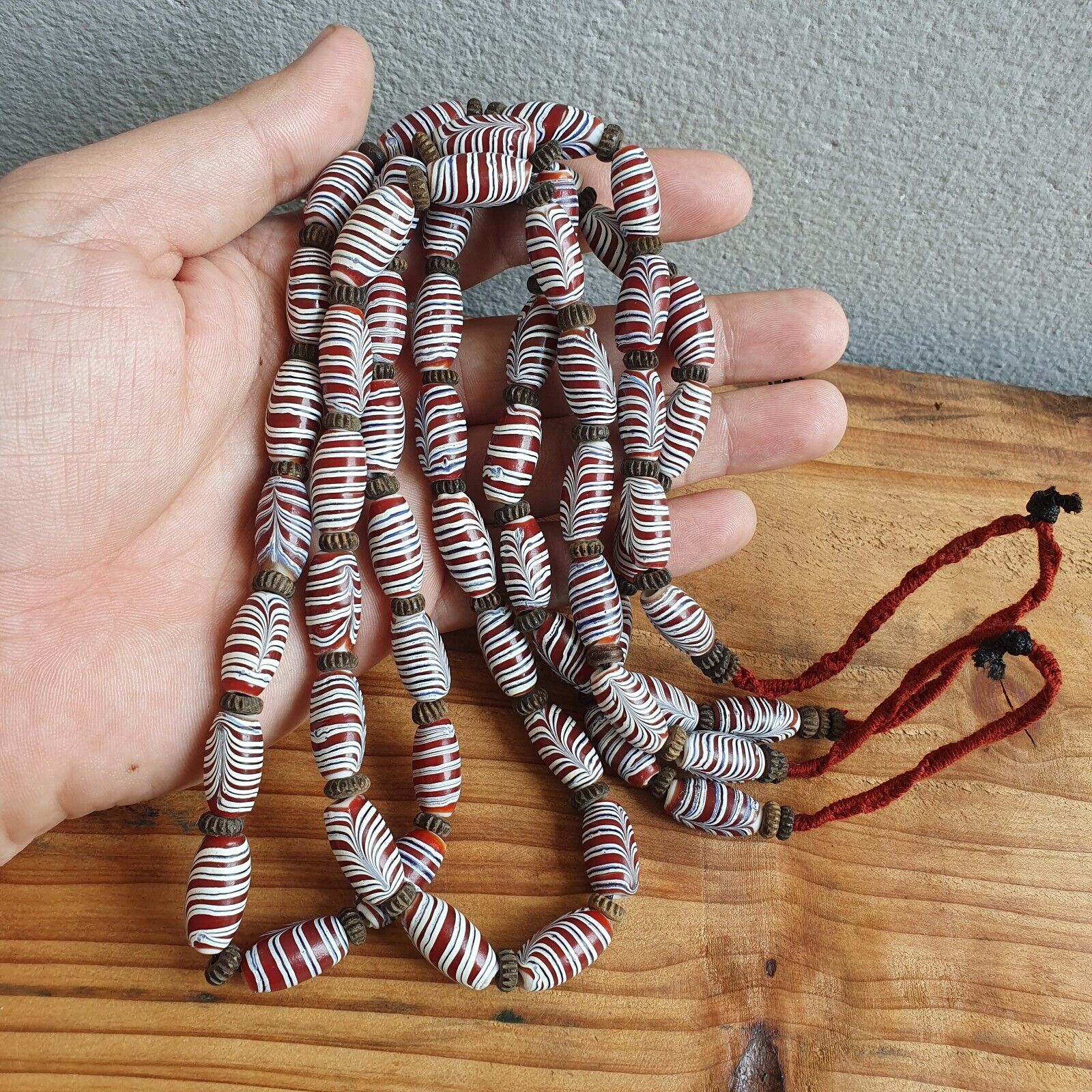 Vintage Venerano ART Fancy  Feather Beads 18x9.5MM  GLASS BEADS 24" Necklace F-2