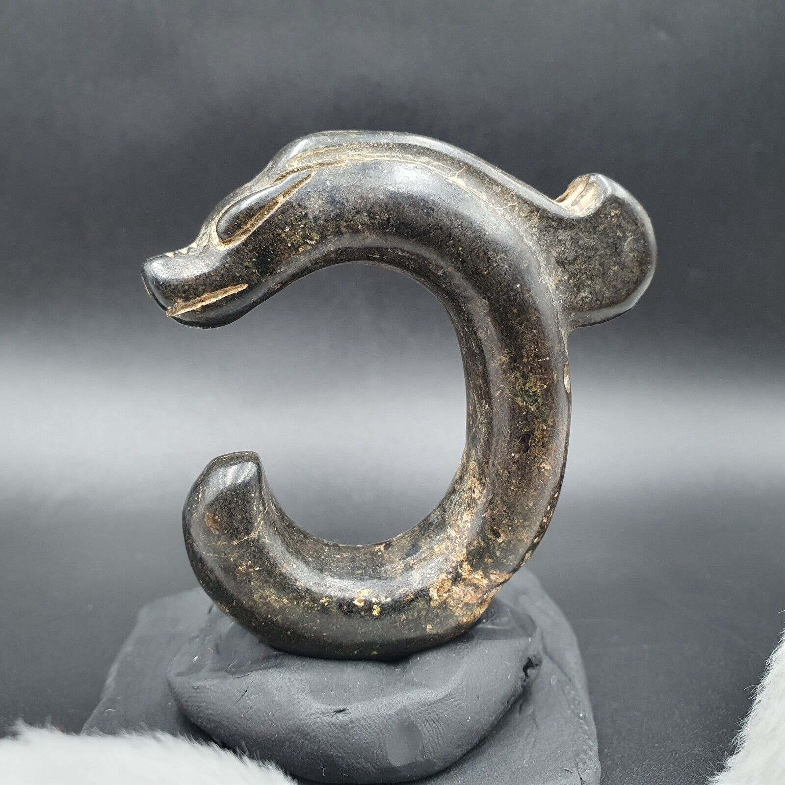 Antique Black Magnetic Stone Snake animal carving Jade Amulet Stone MG-12