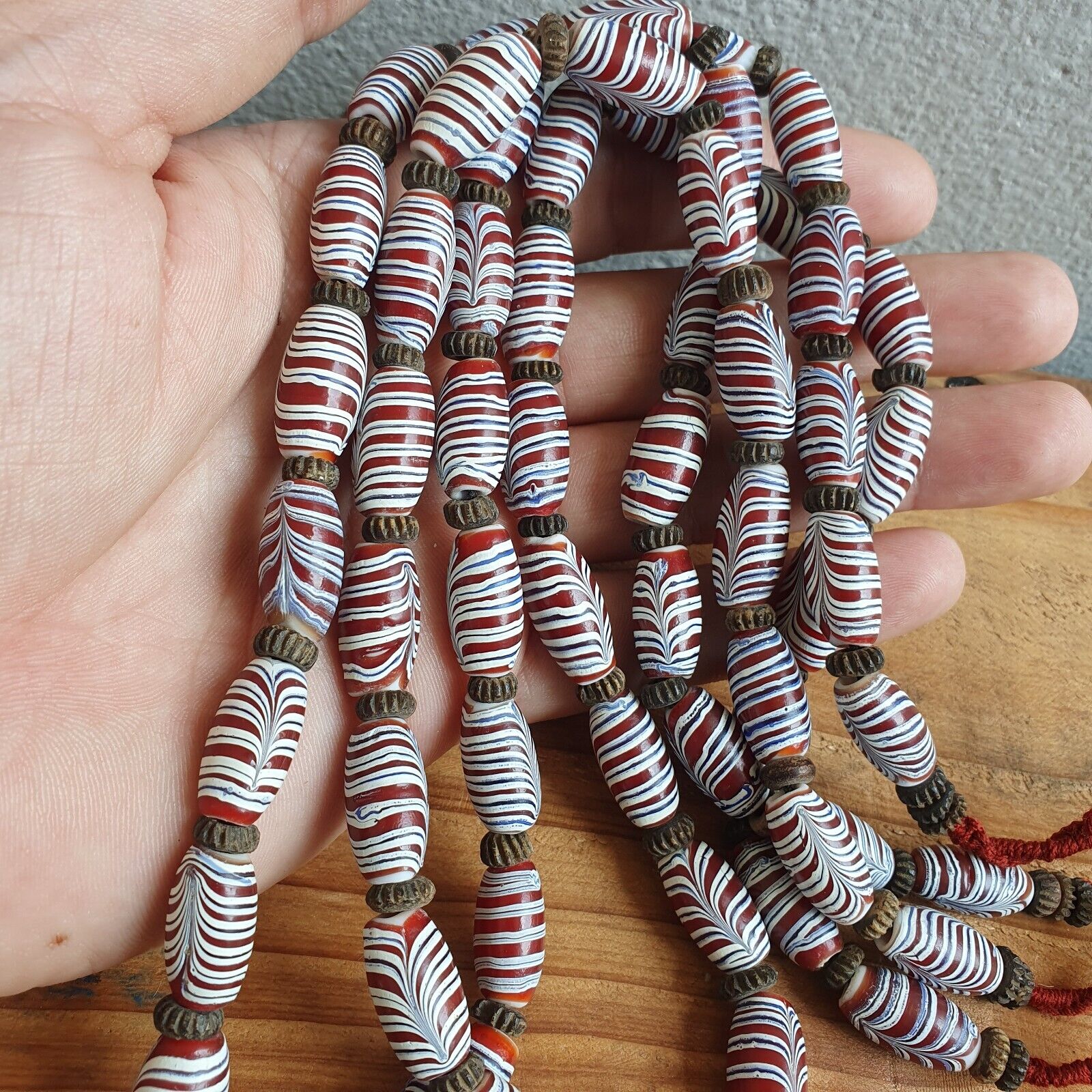 Vintage Venerano ART Fancy  Feather Beads 18x9.5MM  GLASS BEADS 24" Necklace F-2