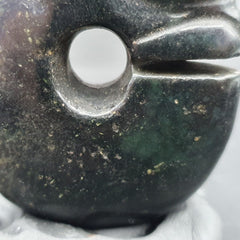 Antique Black Magnetic Stone Mystery creature Pendent Jade Amulet Stone MG-16