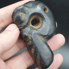 Antique Black Magnetic Stone Mystery creature Pendent Jade Amulet Stone MG-15