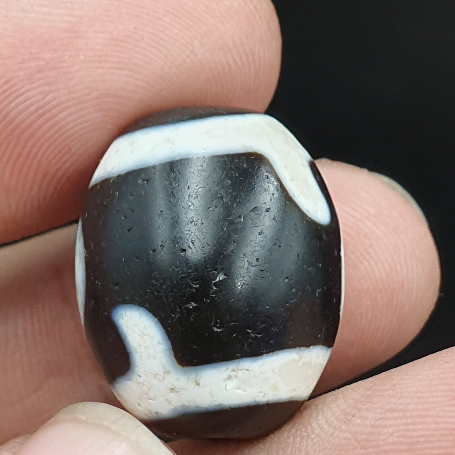 N#402 Himalaya Indo Tibetische seltene Muster Dzi Amulett Perlen Lot 2 Perlen 22x18mm