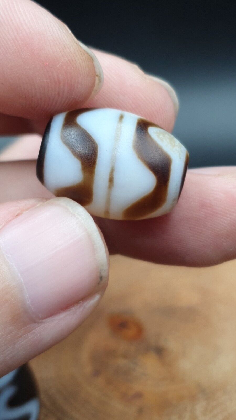 N#501 Himalayan Indo Tibetan rare Patterns Dzi Amulet Bead lot 4 beads