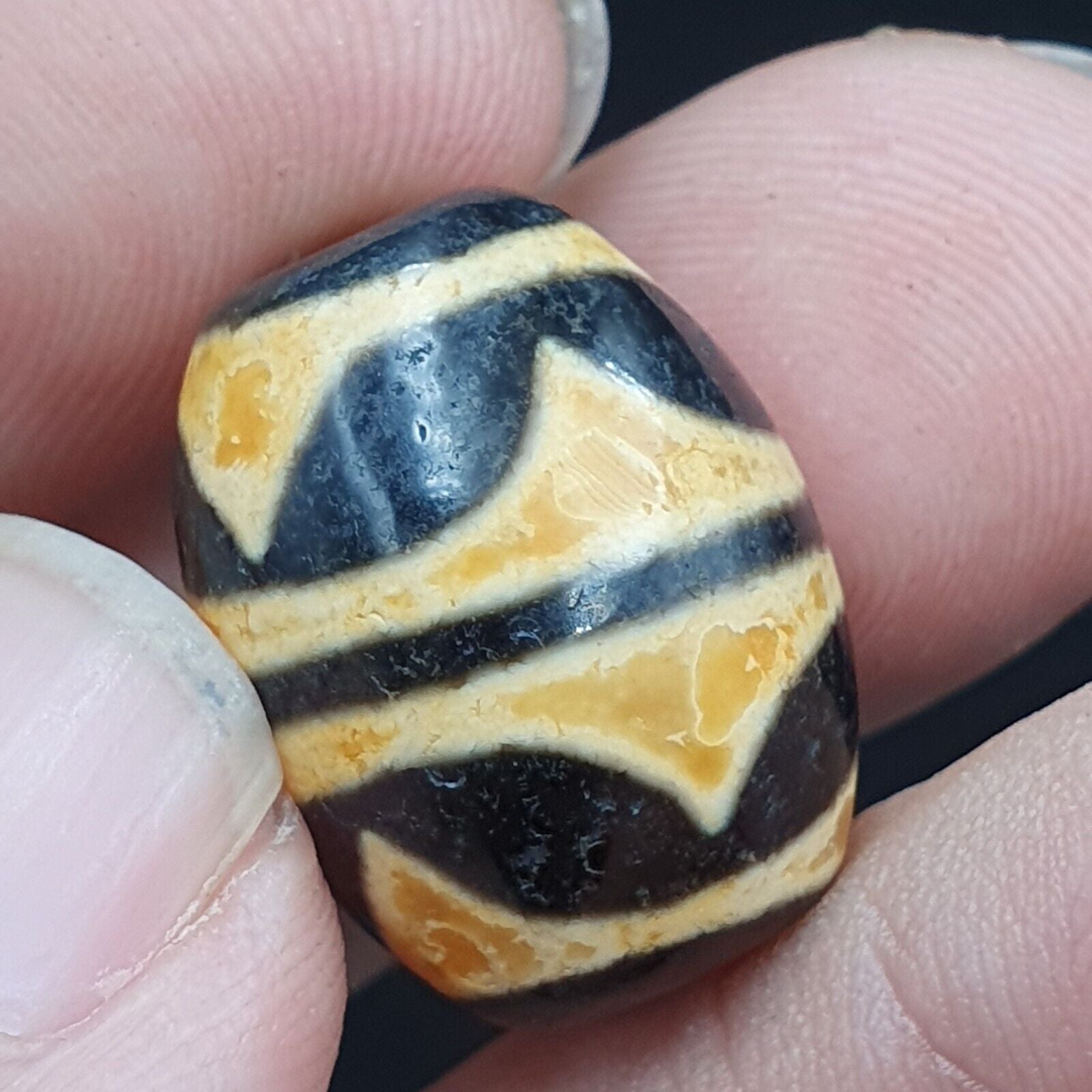 N#315 Himalayan Indo Tibetan rare Patterns Dzi Amulet Bead Lot 4 Beads
