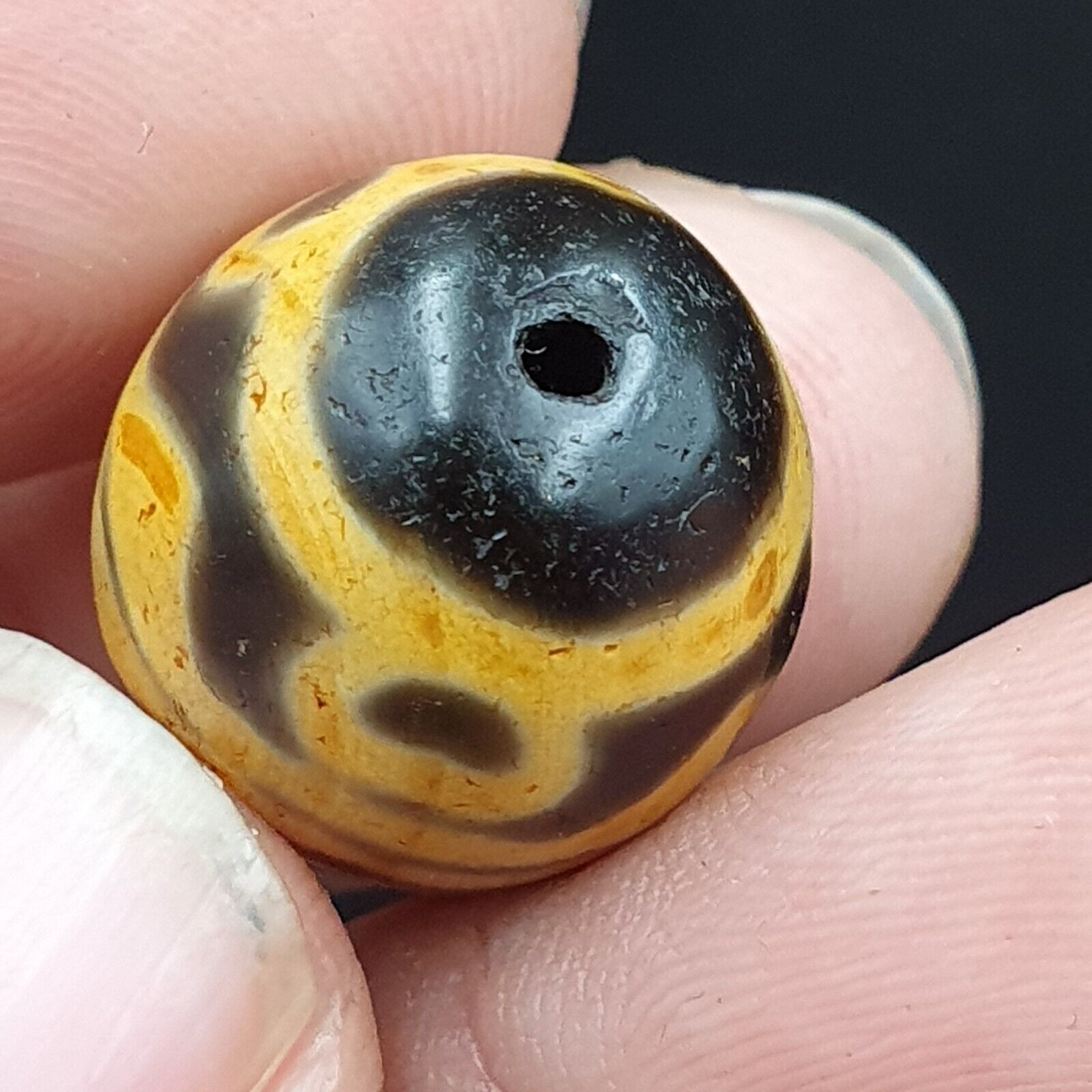 N#101 Himalayan Indo Tibetan rare Patterns Dzi Amulet Bead 20mm