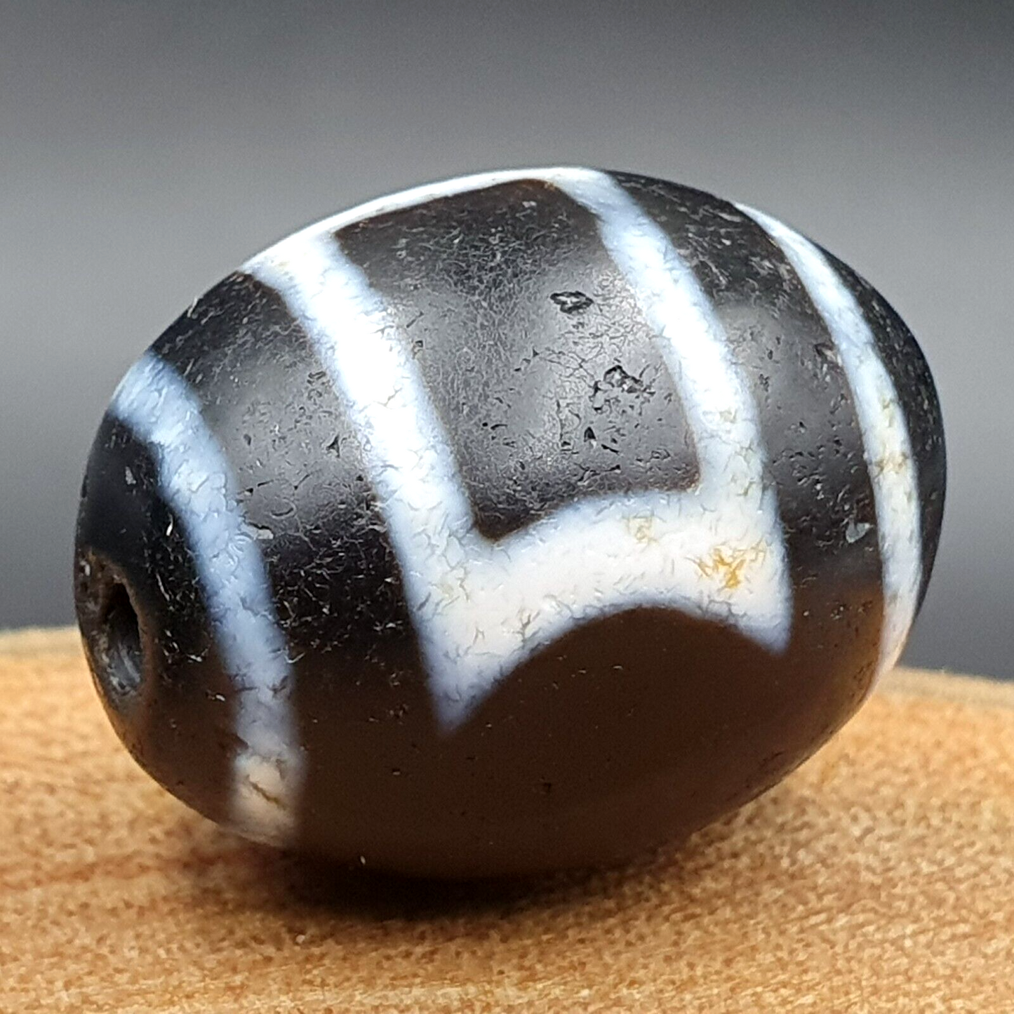 N#404 Himalaya Indo Tibetische seltene Muster Dzi Amulett Perlen Lot 2 Perlen 21x17mm