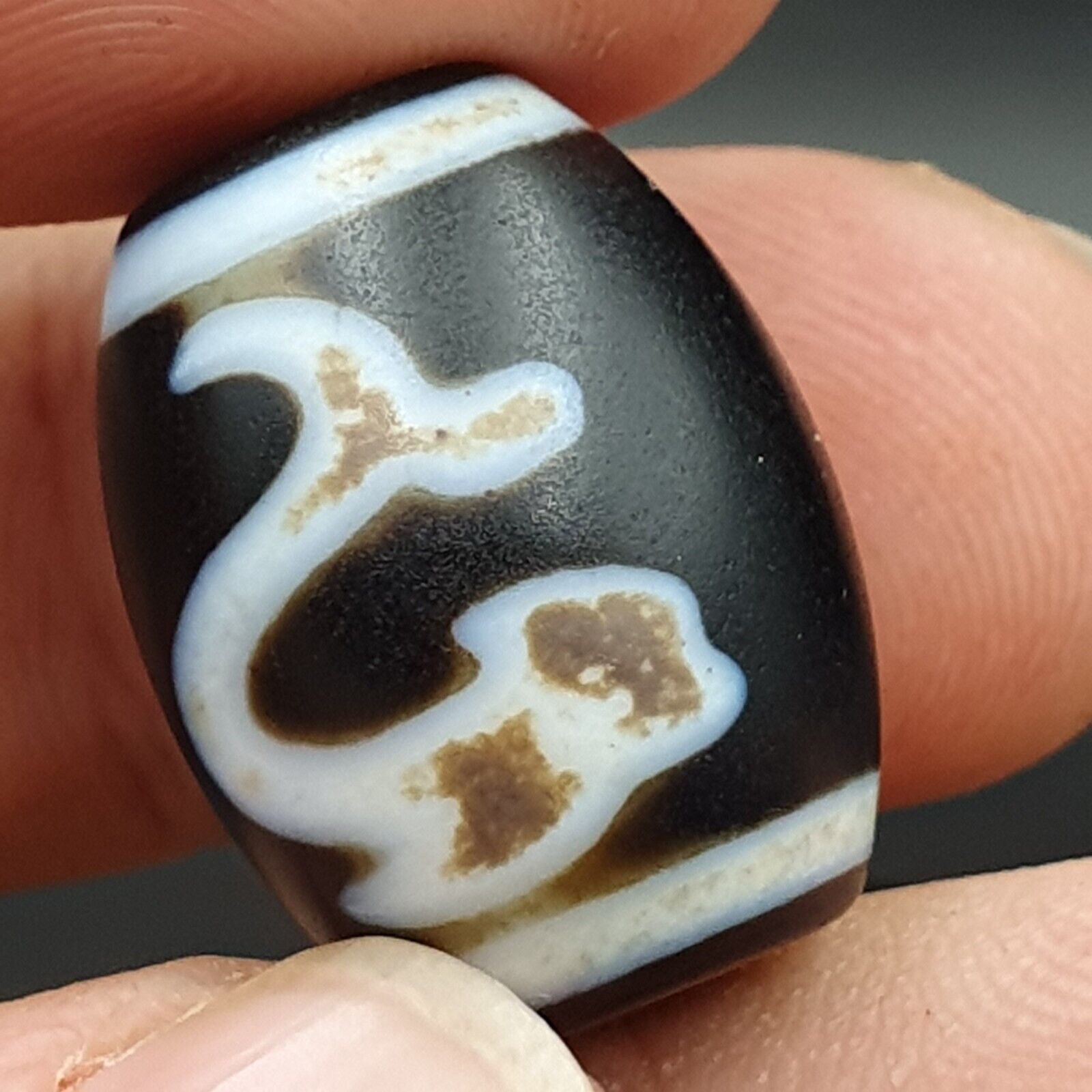 N#502 Himalayan Indo Tibetan rare Patterns Dzi Amulet Bead lot 4 beads