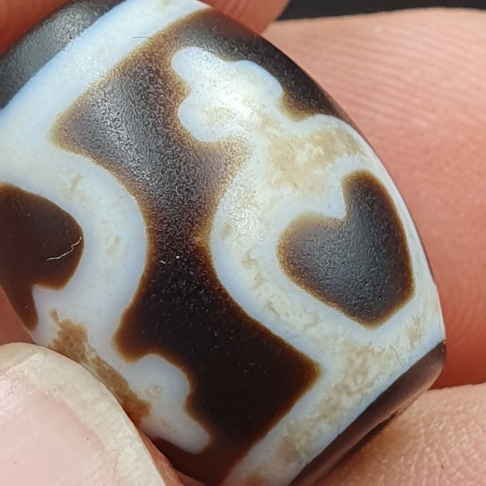 N#502 Himalayan Indo Tibetan rare Patterns Dzi Amulet Bead lot 4 beads