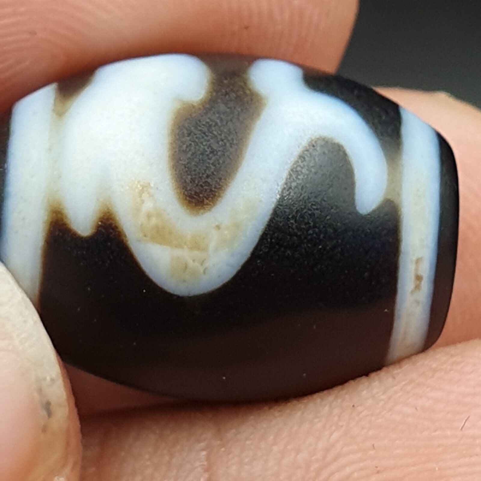 N#502 Himalayan Indo Tibetan rare Patterns Dzi Amulet Bead lot 4 beads