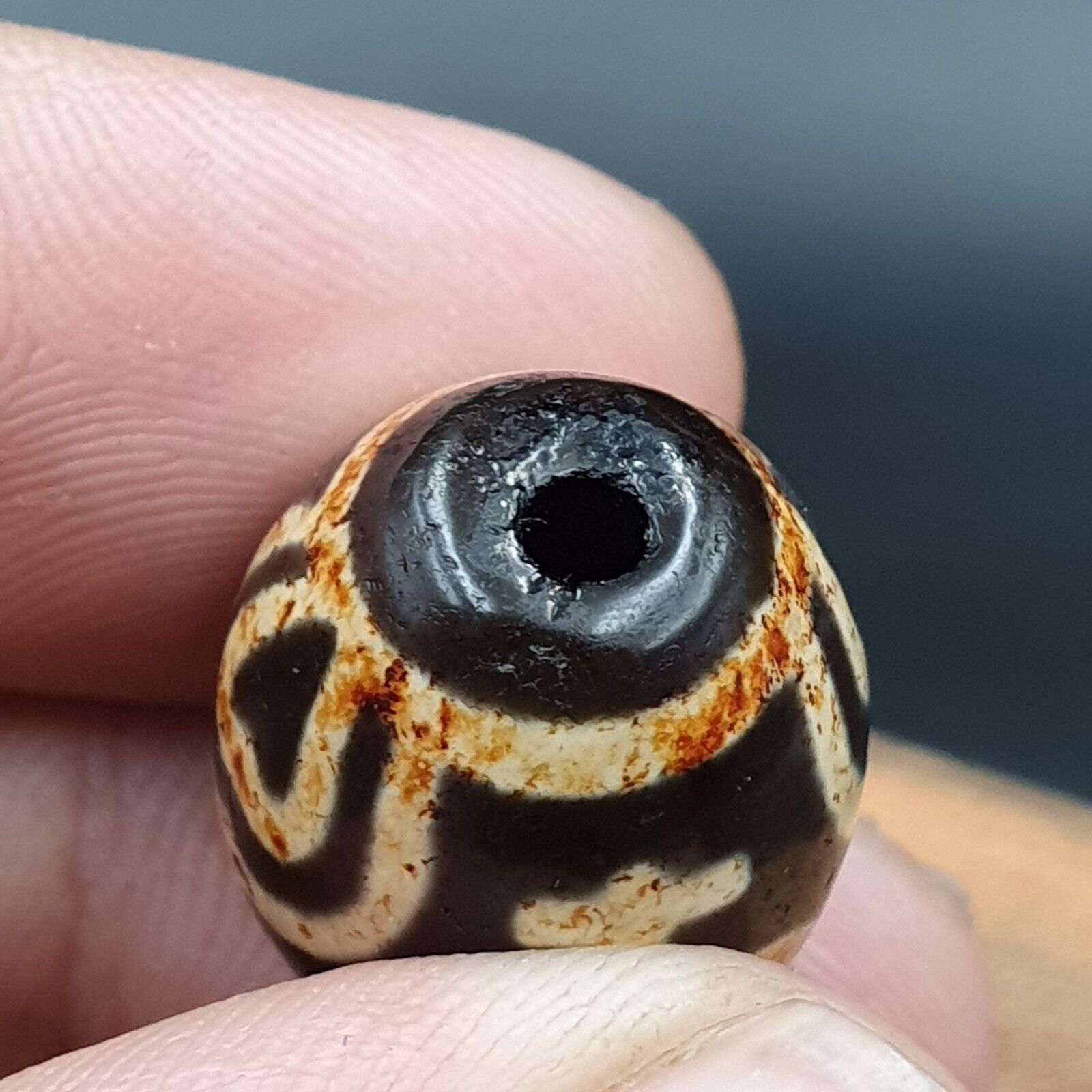 N#102 Himalayan Indo Tibetan rare Patterns Dzi Amulet Bead 20mm