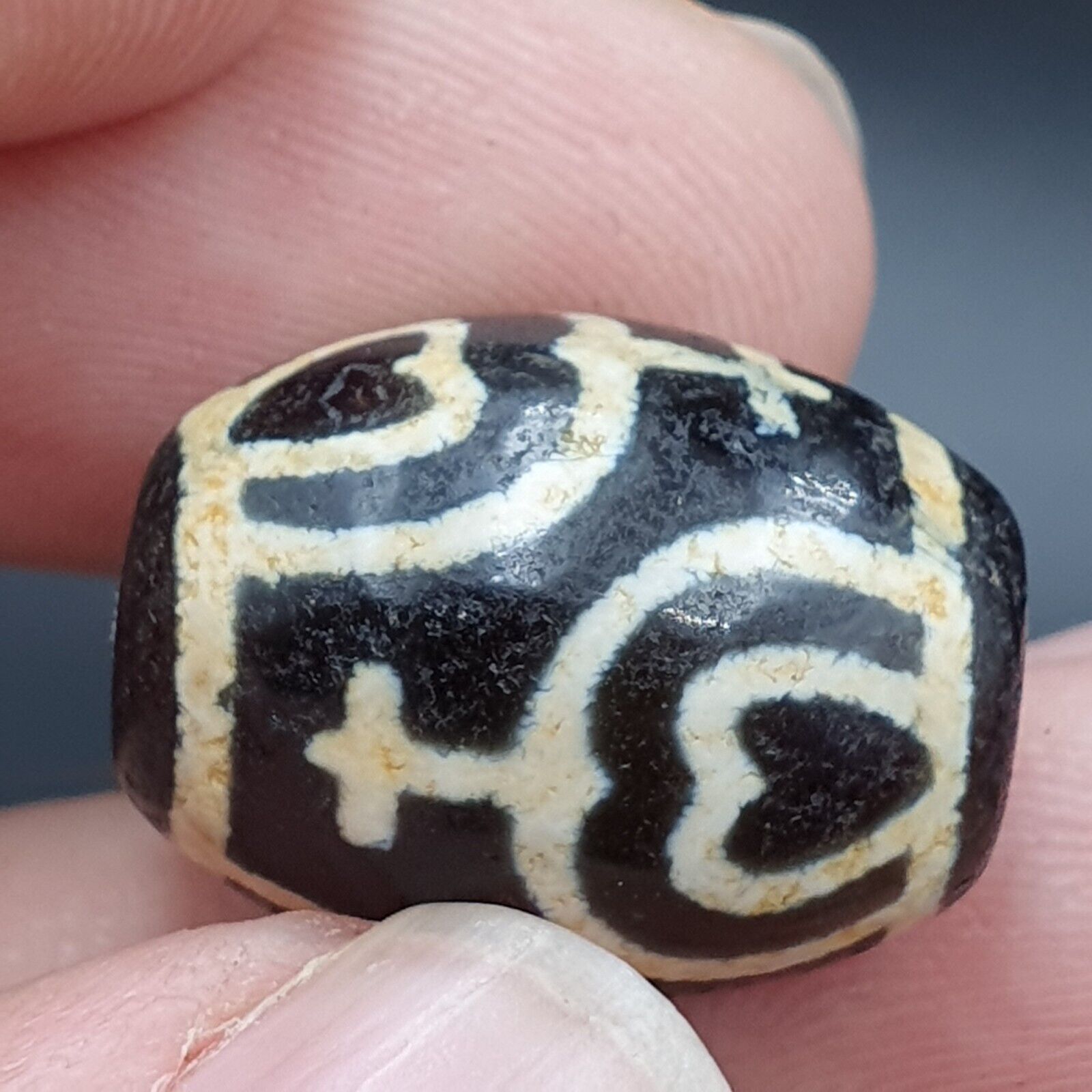 N#312 Himalayan Indo Tibetan rare Patterns Dzi Amulet Bead Lot 3 Beads