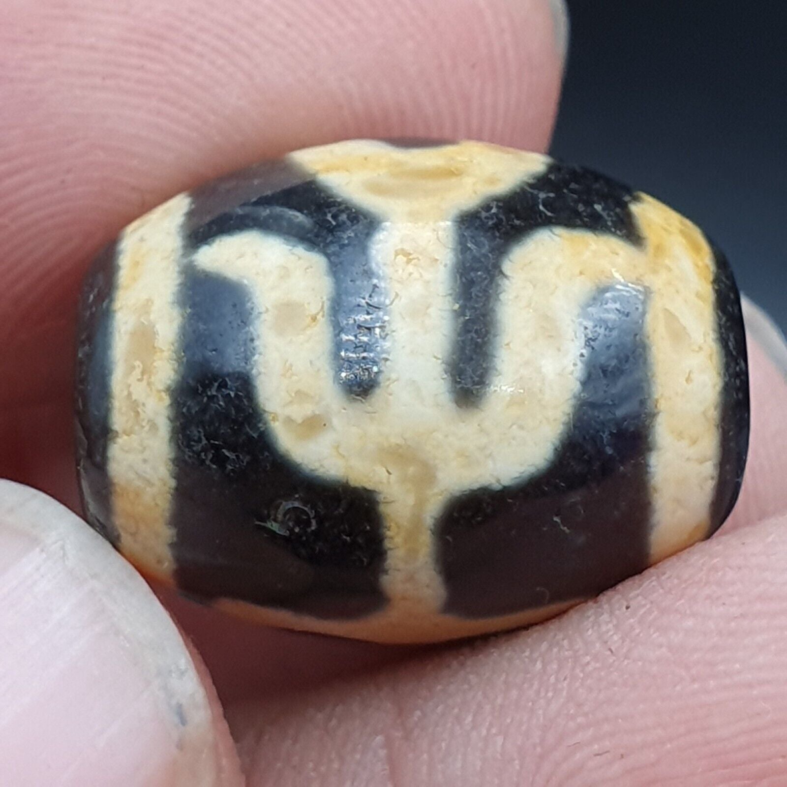 N#312 Himalayan Indo Tibetan rare Patterns Dzi Amulet Bead Lot 3 Beads