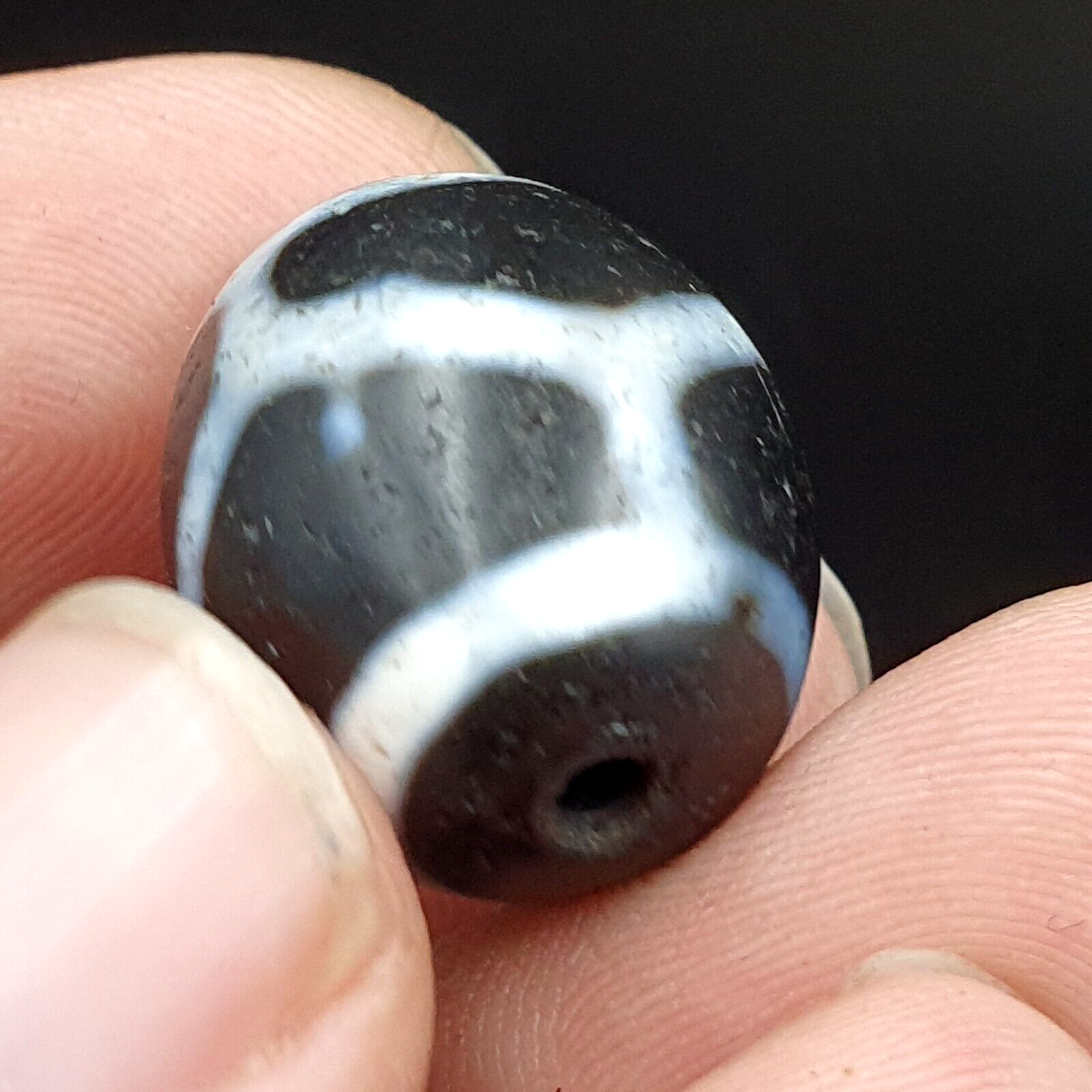 N#403 Himalayan Indo Tibetan rare Patterns Dzi Amulet Bead Lot 2 Beads 21x17mm