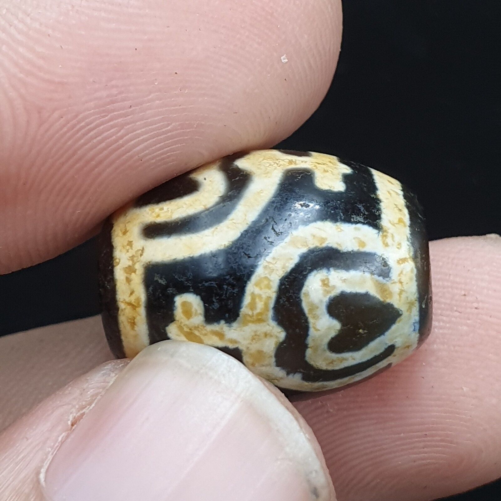 N#311 Himalayan Indo Tibetan rare Patterns Dzi Amulet Bead Lot 3 Beads