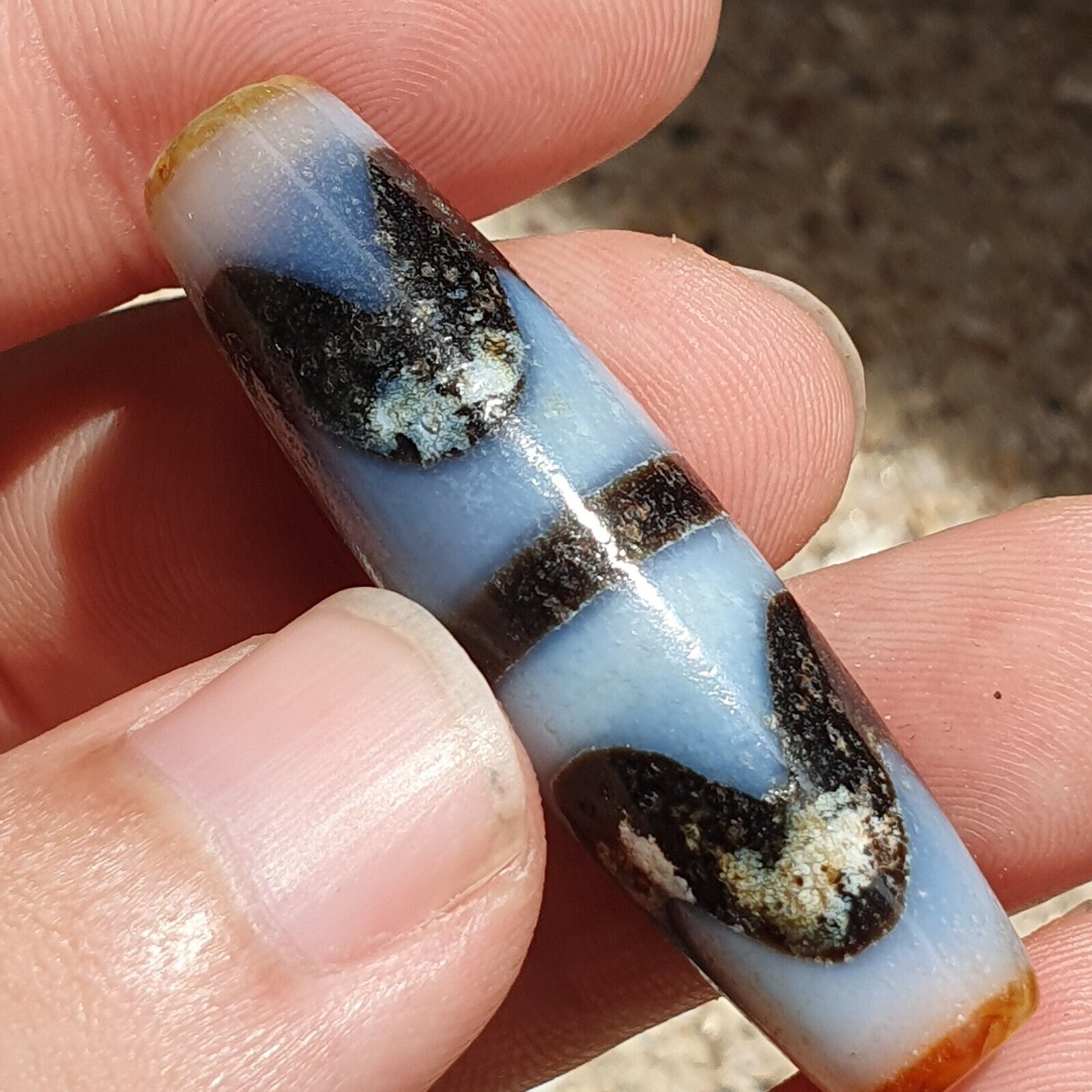 BD 13 HIMALAYAN Indo Tibetan Rusted Double Side Zigzag pattern Agate bead