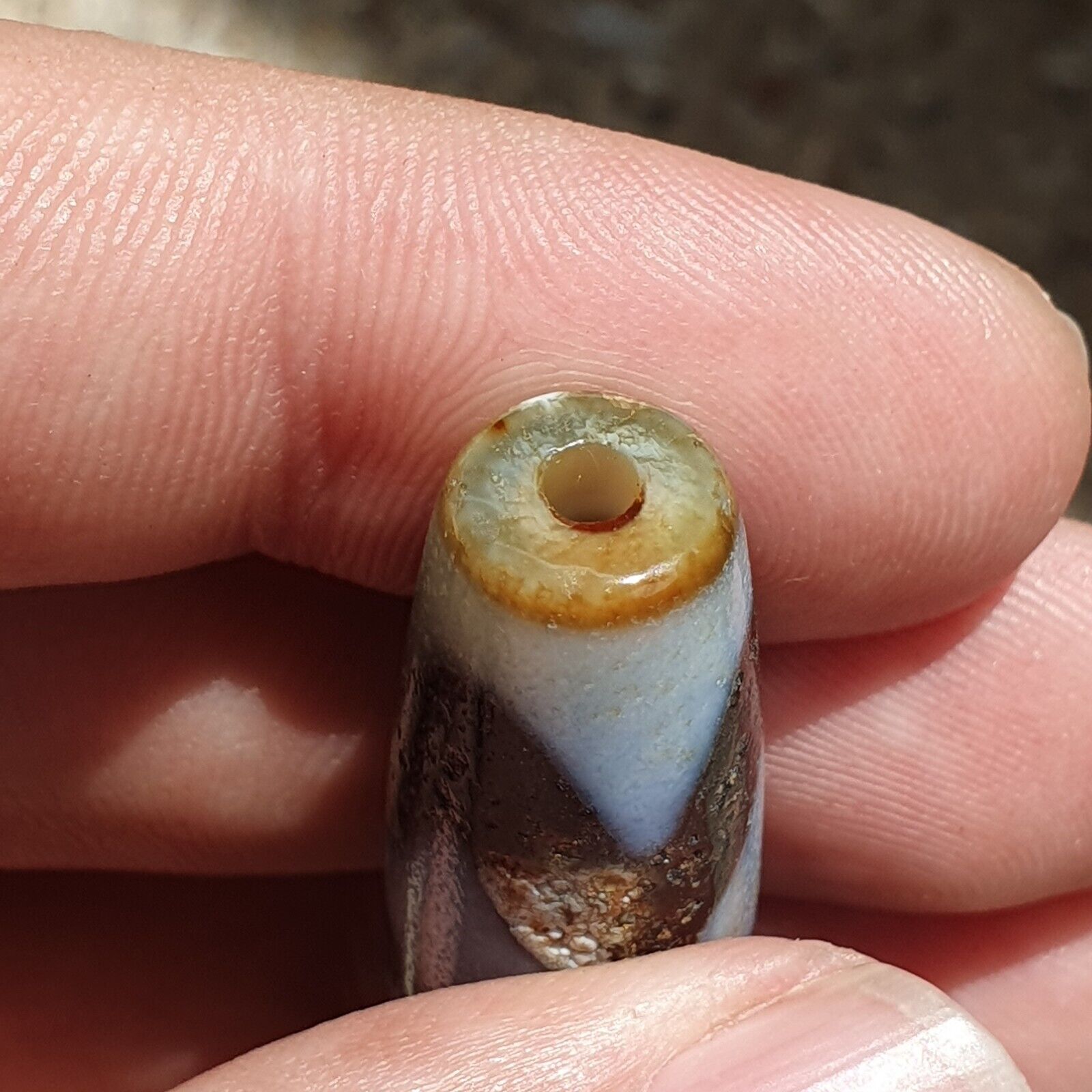 BD 13 HIMALAYAN Indo Tibetan Rusted Double Side Zigzag pattern Agate bead