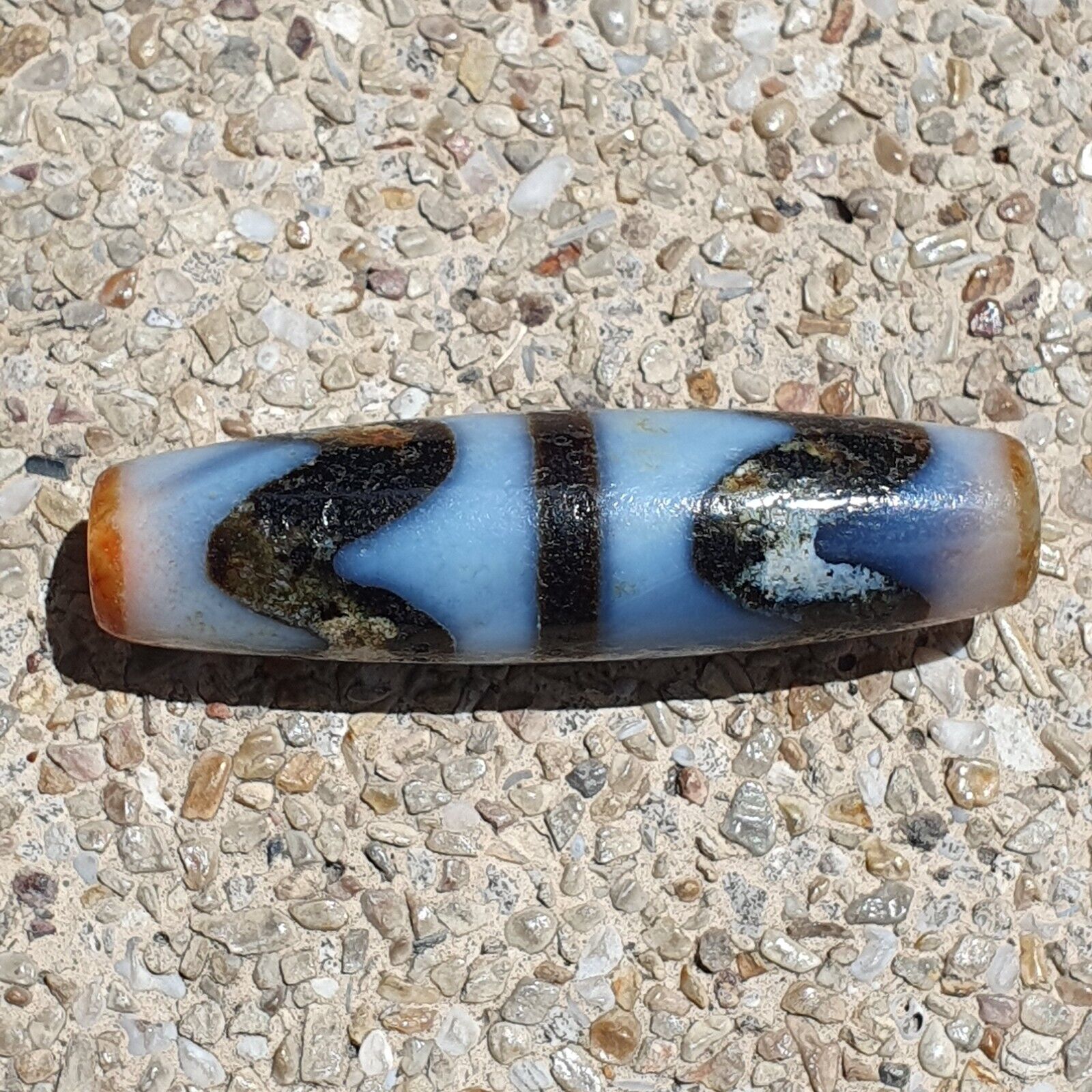 BD 13 HIMALAYAN Indo Tibetan Rusted Double Side Zigzag pattern Agate bead