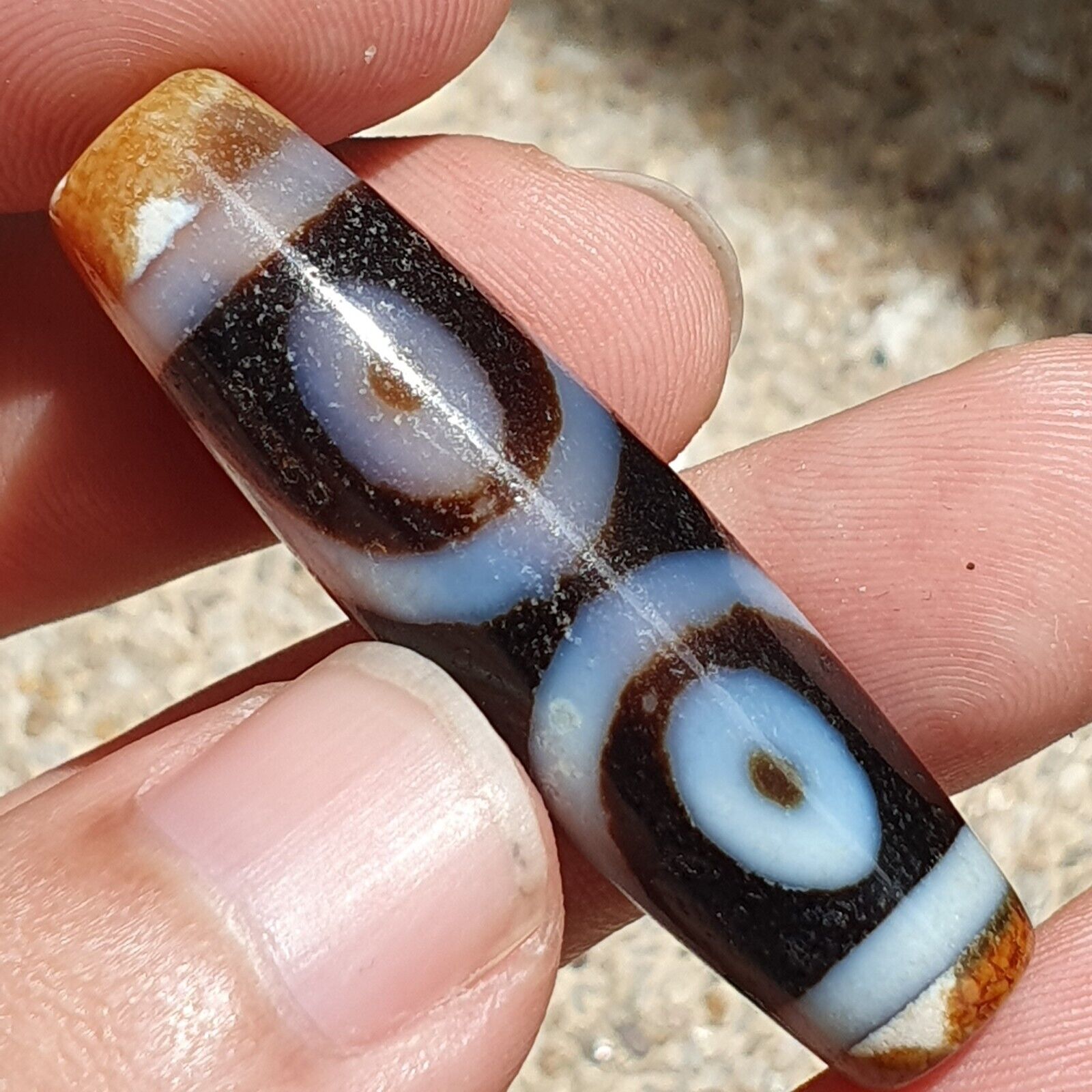 BD 11 HIMALAYAN Indo Tibetan Central Asian Rusted 3 eye Agate bead