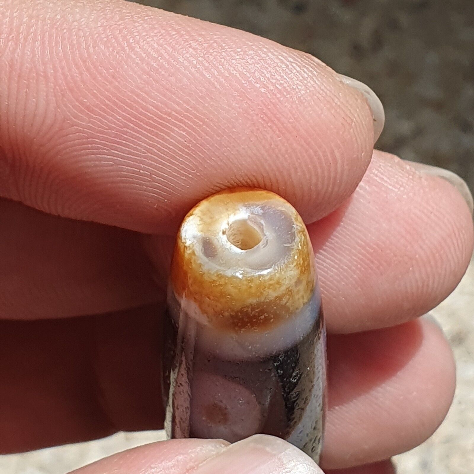 BD 11 HIMALAYAN Indo Tibetan Central Asian Rusted 3 eye Agate bead