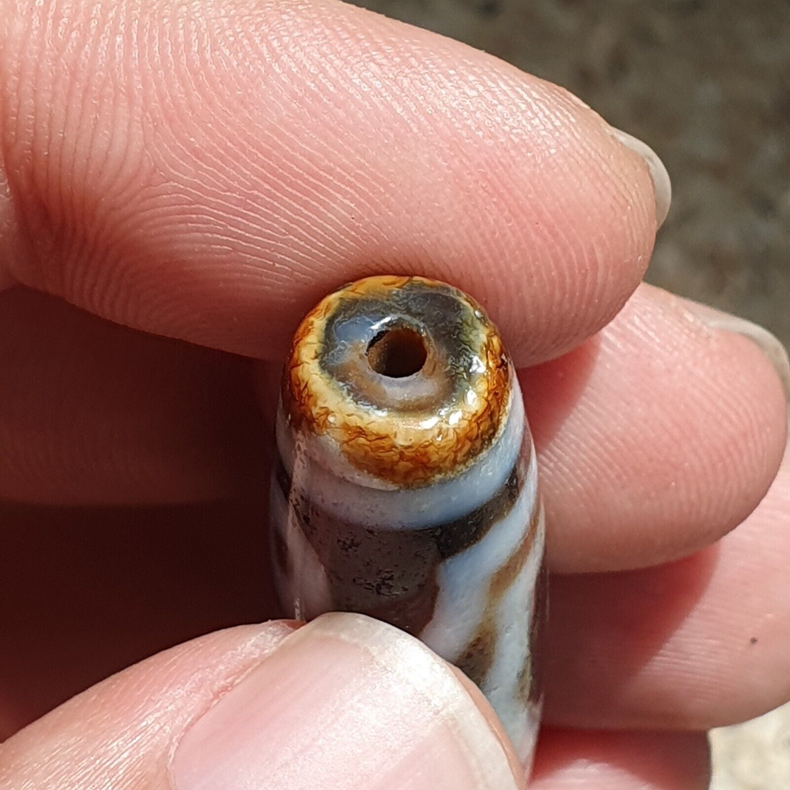 BD 11 HIMALAYAN Indo Tibetan Central Asian Rusted 3 eye Agate bead