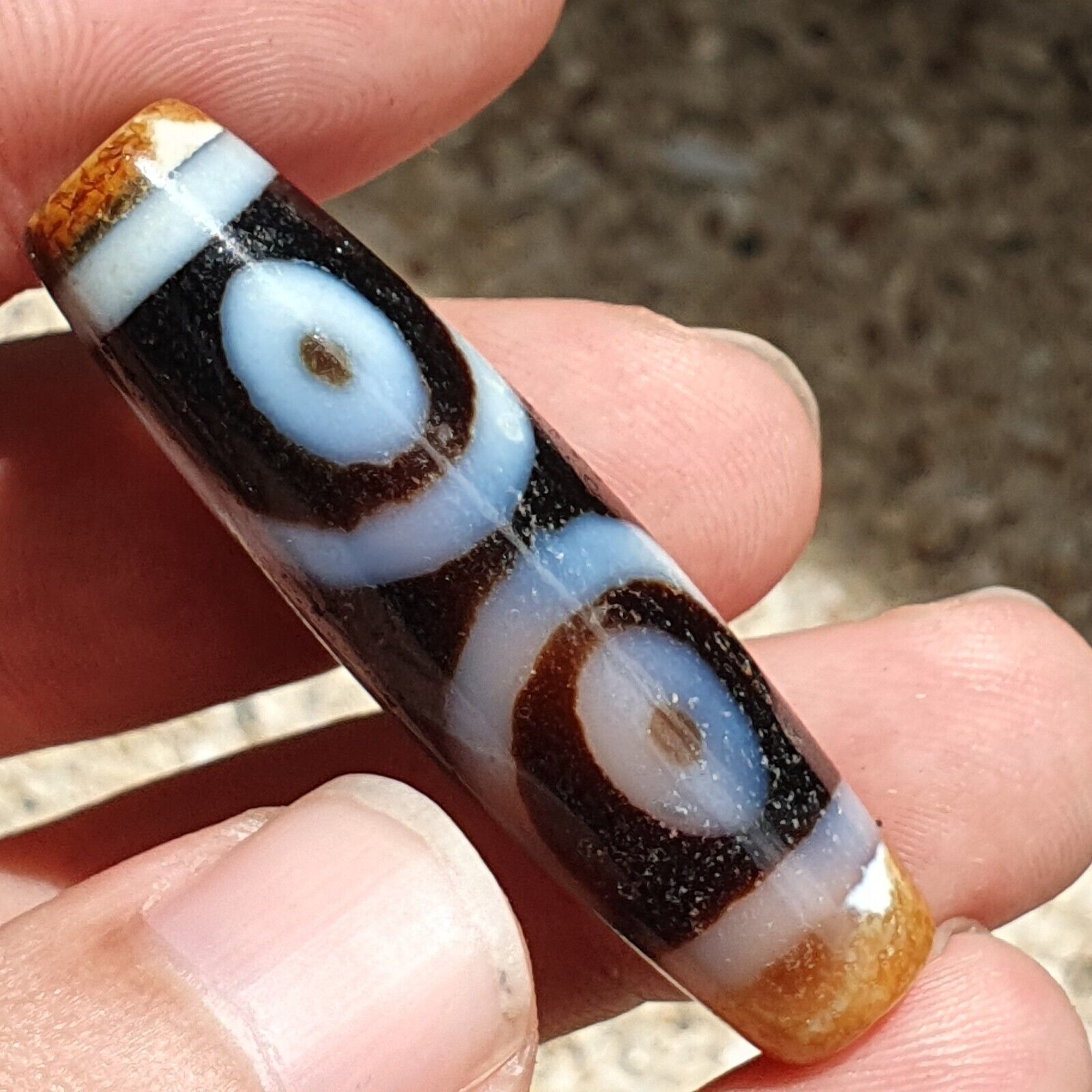 BD 11 HIMALAYAN Indo Tibetan Central Asian Rusted 3 eye Agate bead