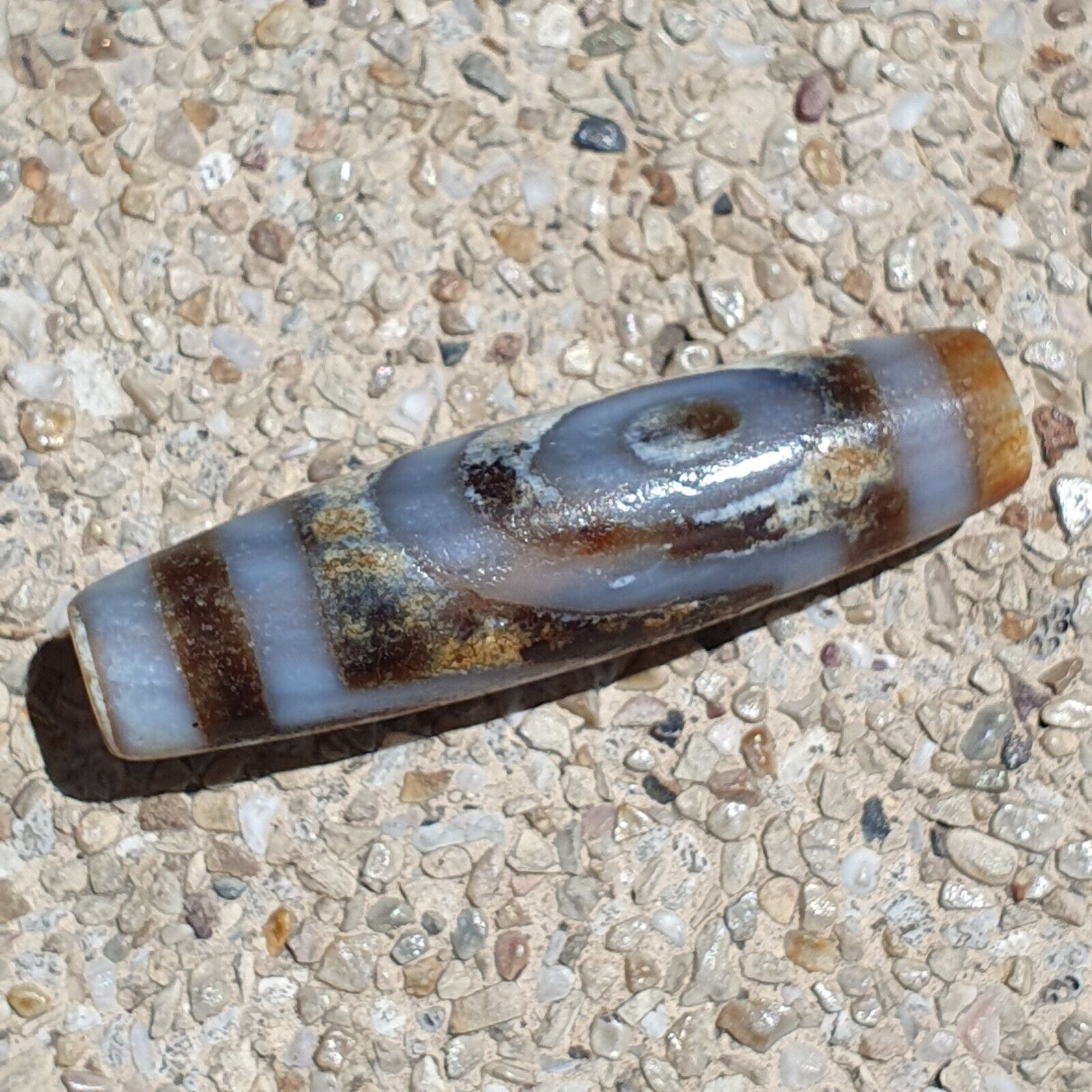 BD 29 HIMALAYAN Indo Tibetan Central Asian Rusted 2 eye Agate bead