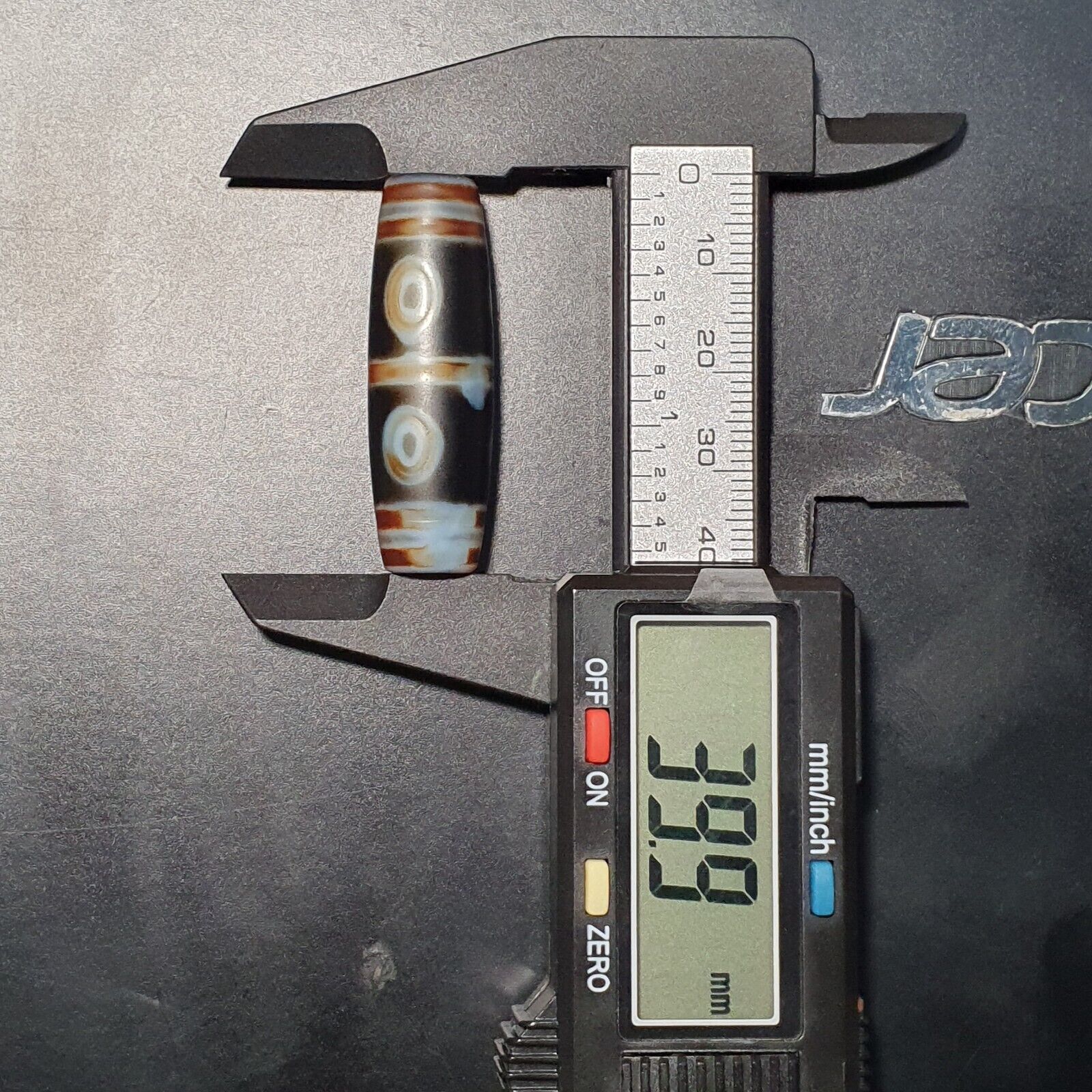 N#43 Himalayan Indo Tibetan Decorated Agate Eyes Patterns Dzi Amulet Bead