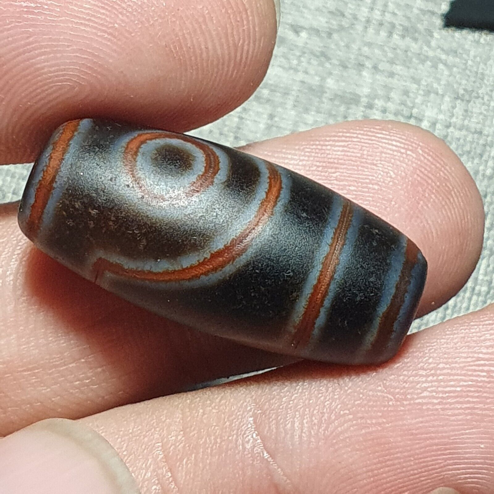 N#44 Himalayan Indo Tibetan Decorated Agate Eyes Patterns Dzi Amulet Bead