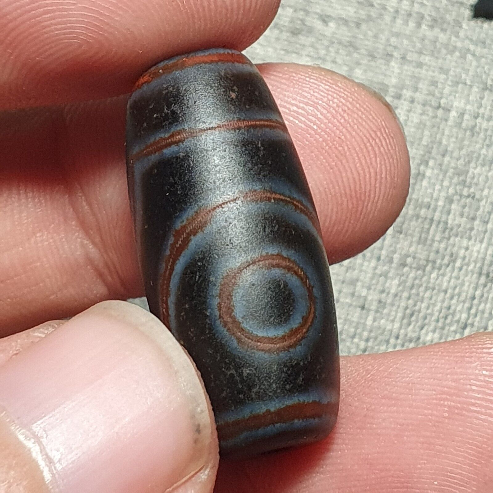 N#44 Himalayan Indo Tibetan Decorated Agate Eyes Patterns Dzi Amulet Bead