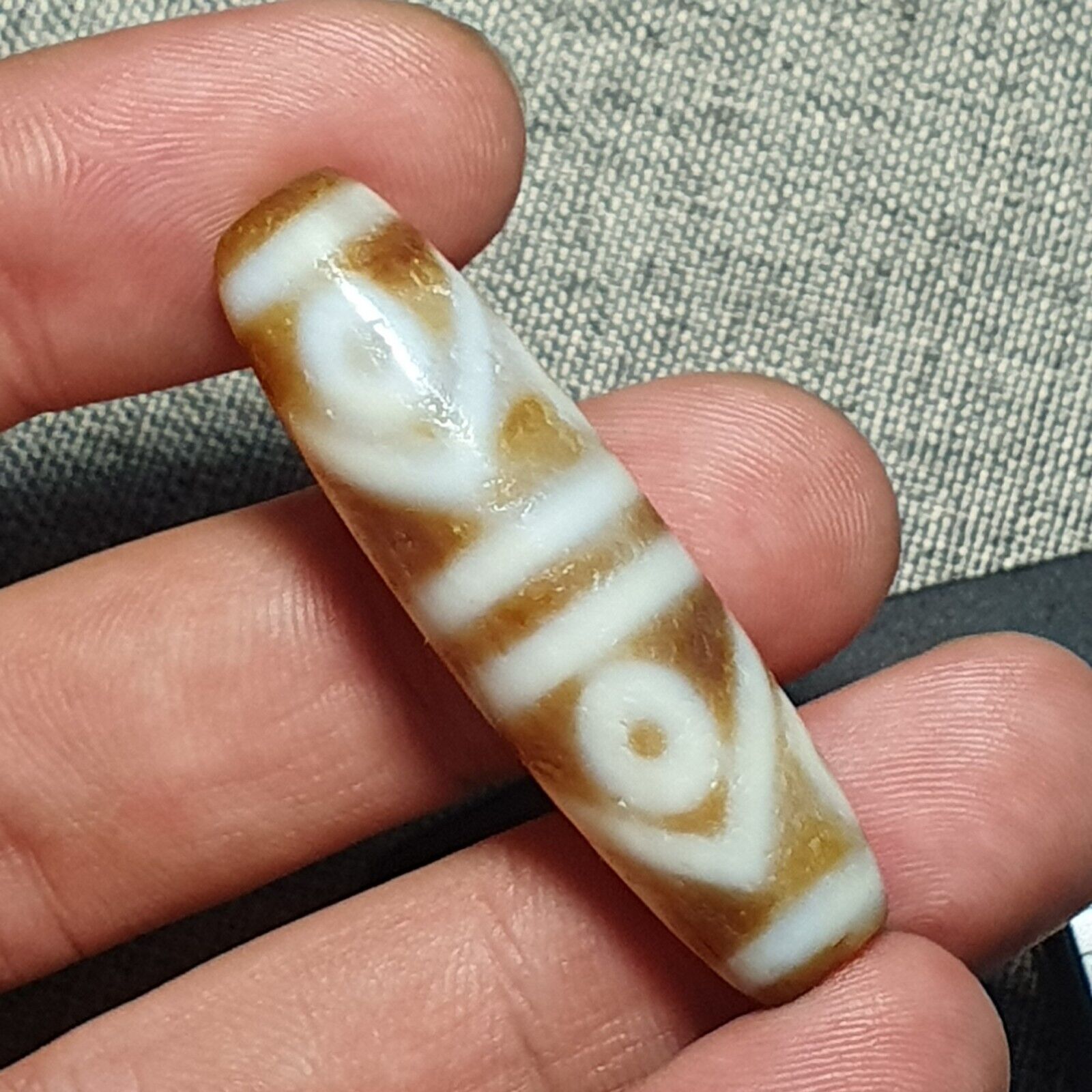 Himalayan Tibetan Agate Dzi ZIG ZAG pattern 8 Eyes Spiritual Amulet Mala Bead