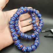 Vintage einzigartige Form florale blaue Glasperlen / lange Perlenkette