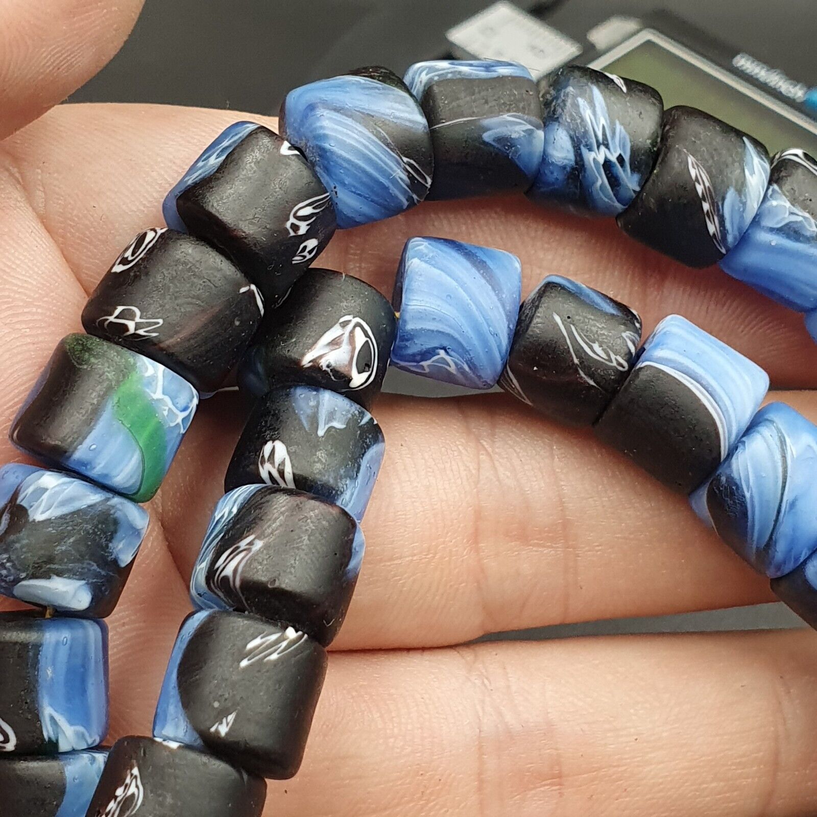 Vintage Disc Shape Roundels black blue glass Beads / Beaded Strand Necklace 11mm