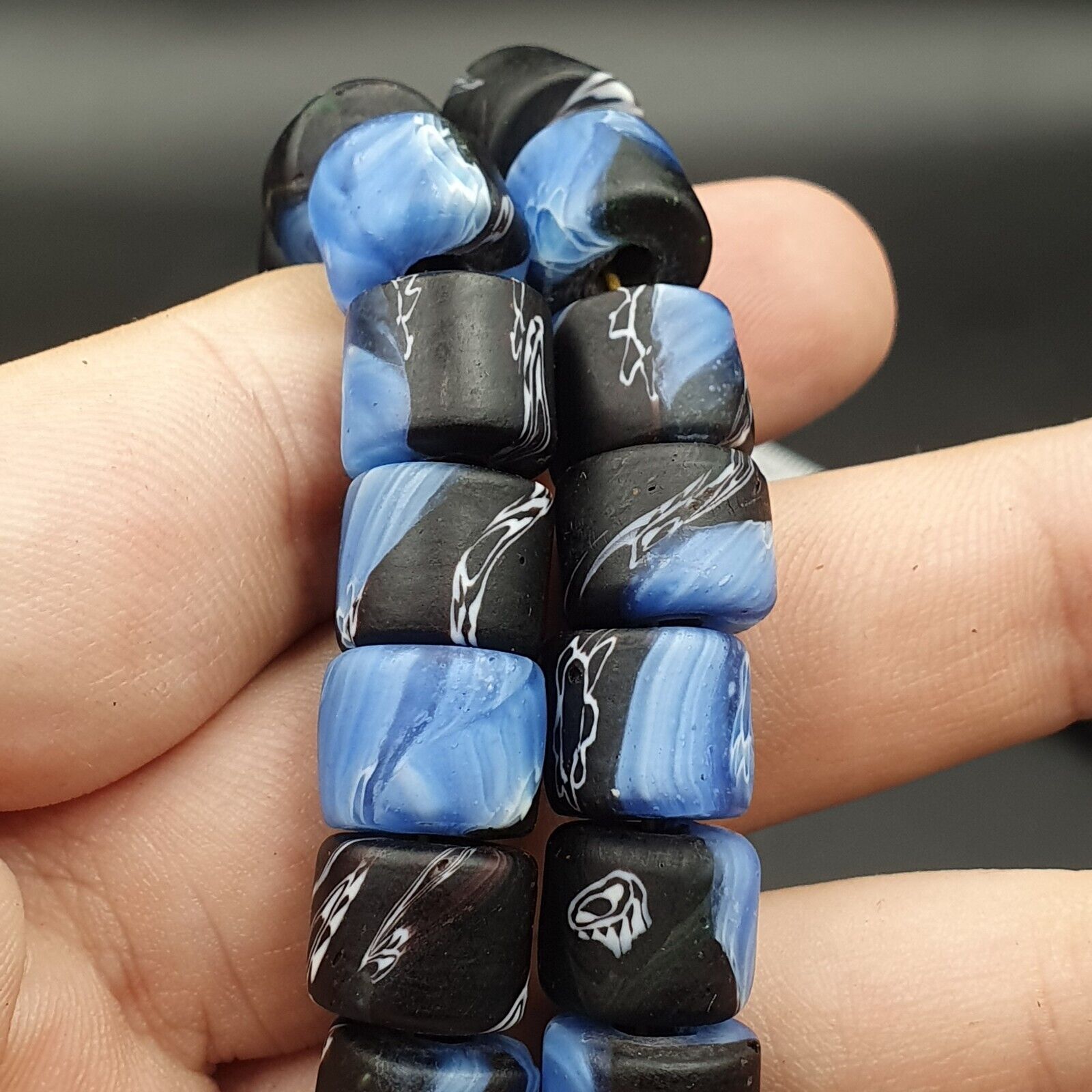 Vintage Disc Shape Roundels black blue glass Beads / Beaded Strand Necklace 11mm