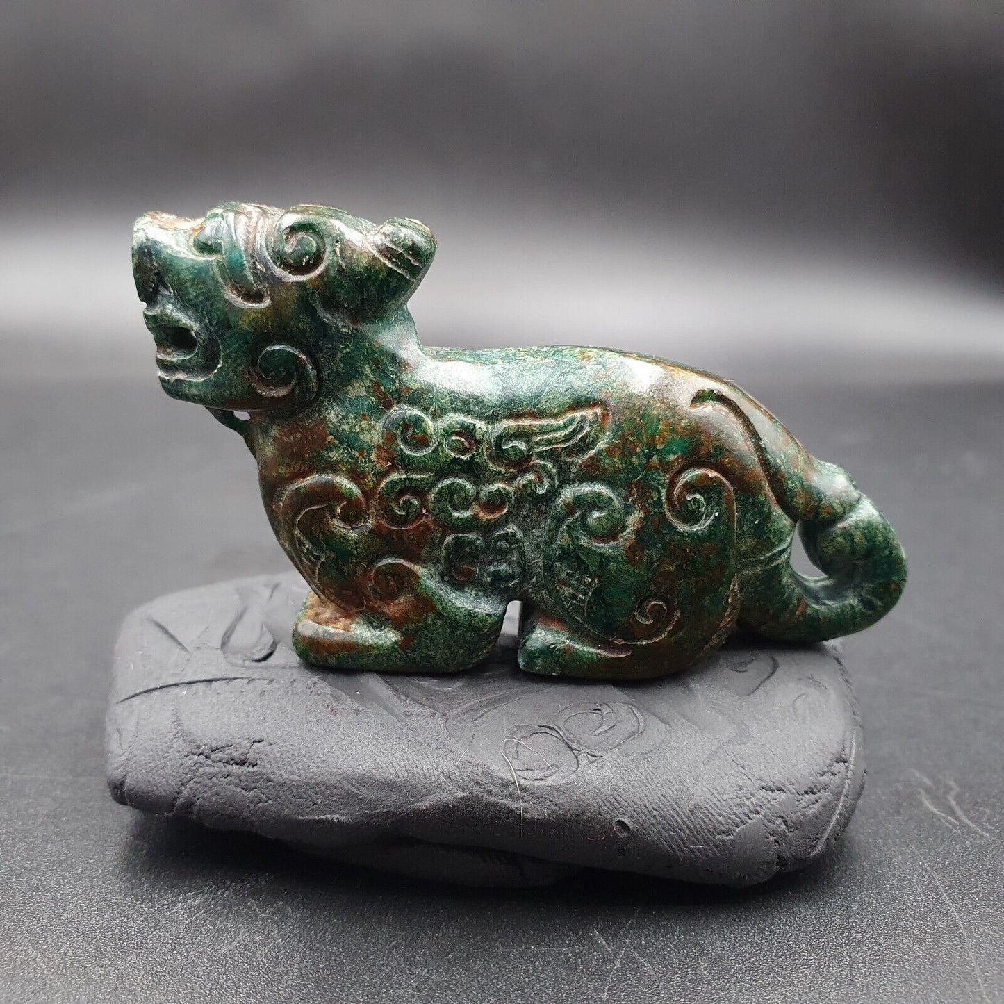 古董石 Chrysocola 西藏神秘動物雕刻石吊墜護身符 CR 11