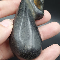 Antique Magnetic Stone mystic Animal carving stone Pendent Amulet  JD-19