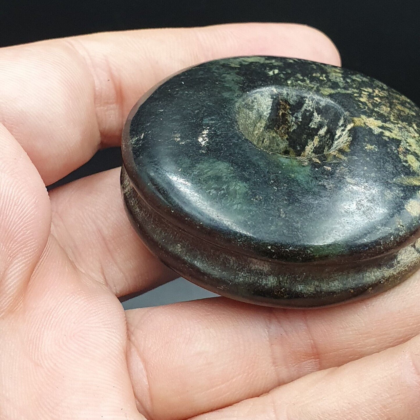 Antiker Jadestein, Schnitzstein, hängendes Amulett JD26