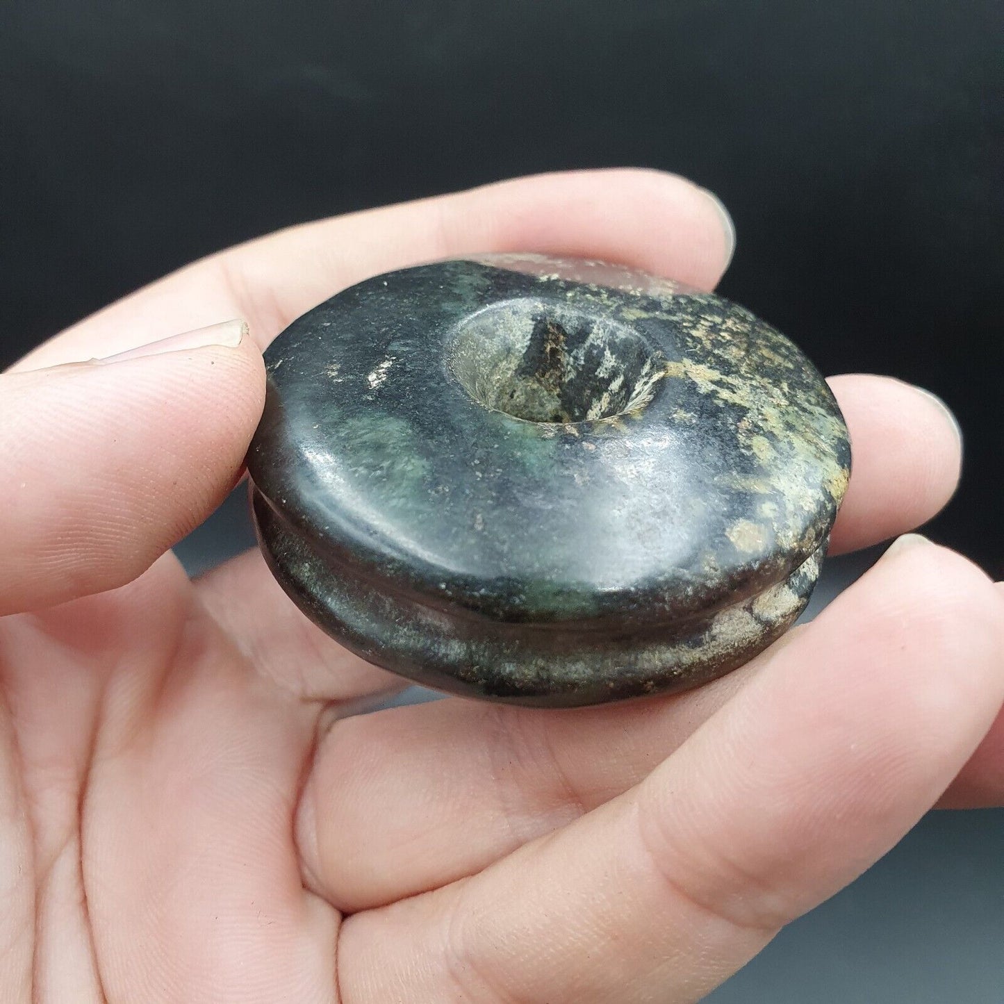 Antiker Jadestein, Schnitzstein, hängendes Amulett JD26