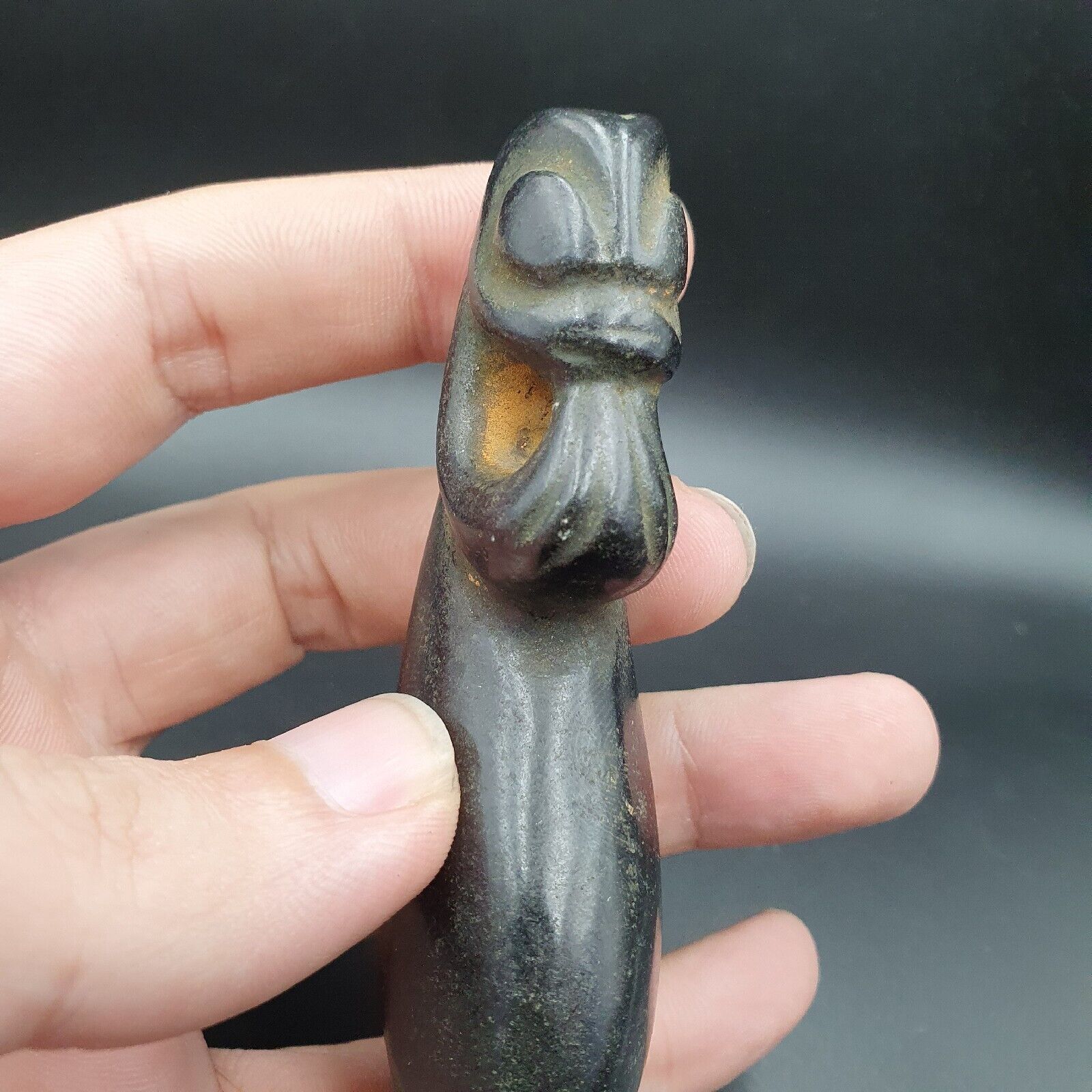 Antique Magnetic Stone mystic Animal carving stone Pendent Amulet  JD-19