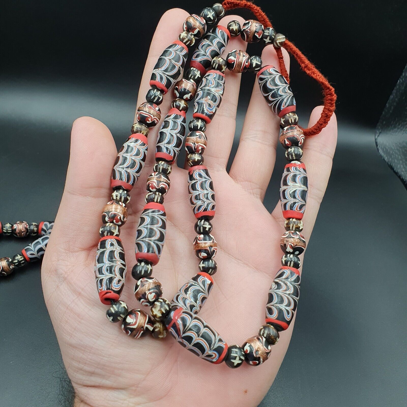 Vintage Feather Pattern Trade Beads Beaded Necklace