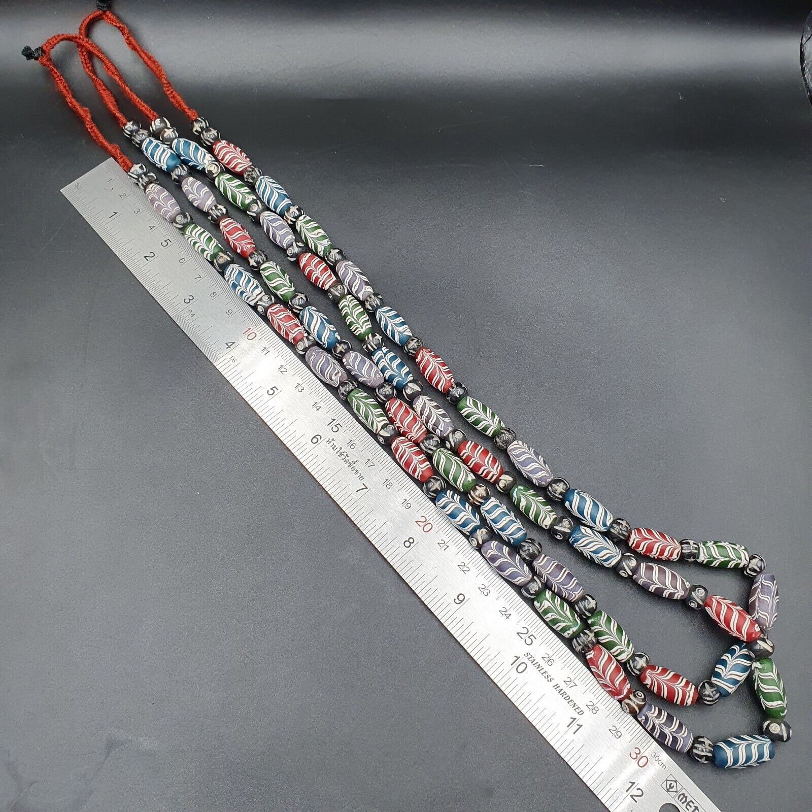 Vintage Venerano ART Fancy Feather Beads 18x9.5MM Multi clr GLASS BEADS Necklace