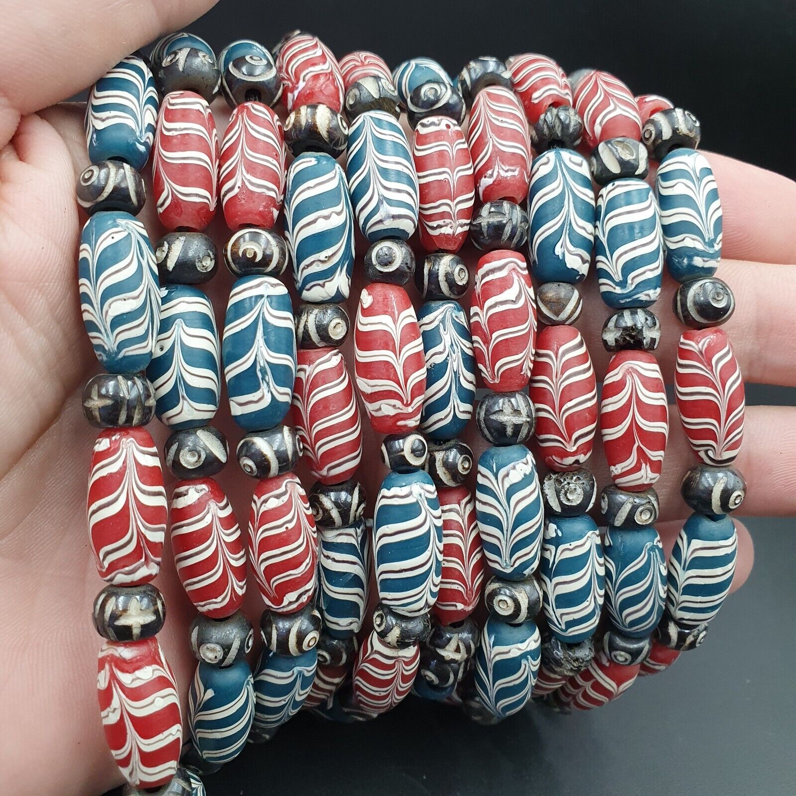 Vintage Venerano ART Fancy Feather Beads 18x9.5MM Blue Red GLASS BEADS Necklace