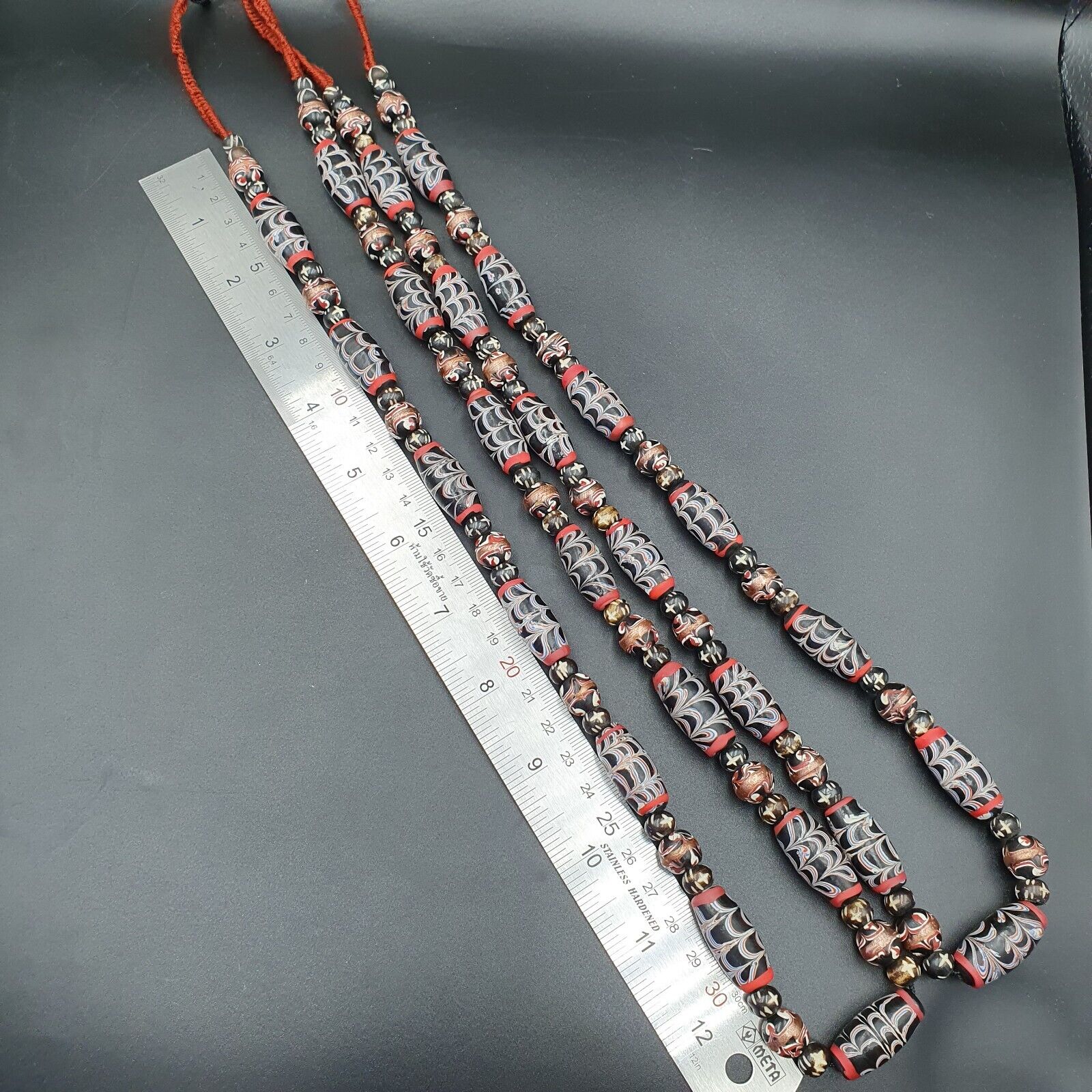 Vintage Feather Pattern Trade Beads Beaded Necklace