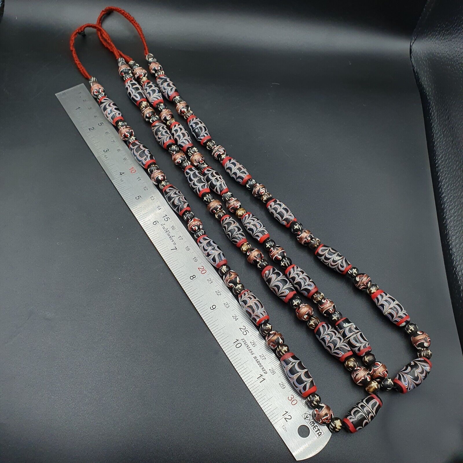 Vintage Feather Pattern Trade Beads Beaded Necklace