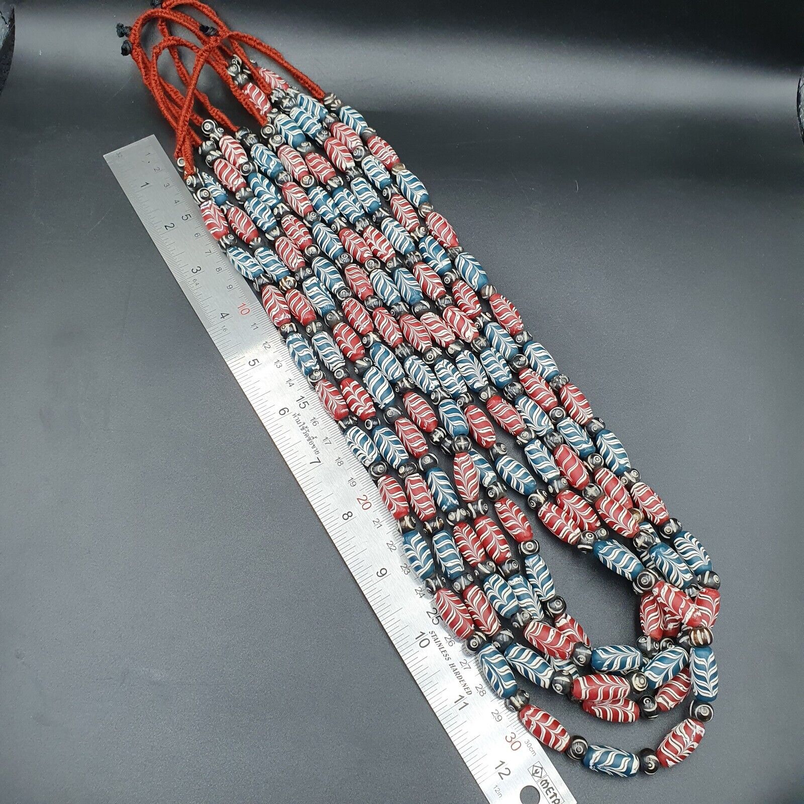 Vintage Venerano ART Fancy Feather Beads 18x9.5MM Blue Red GLASS BEADS Necklace
